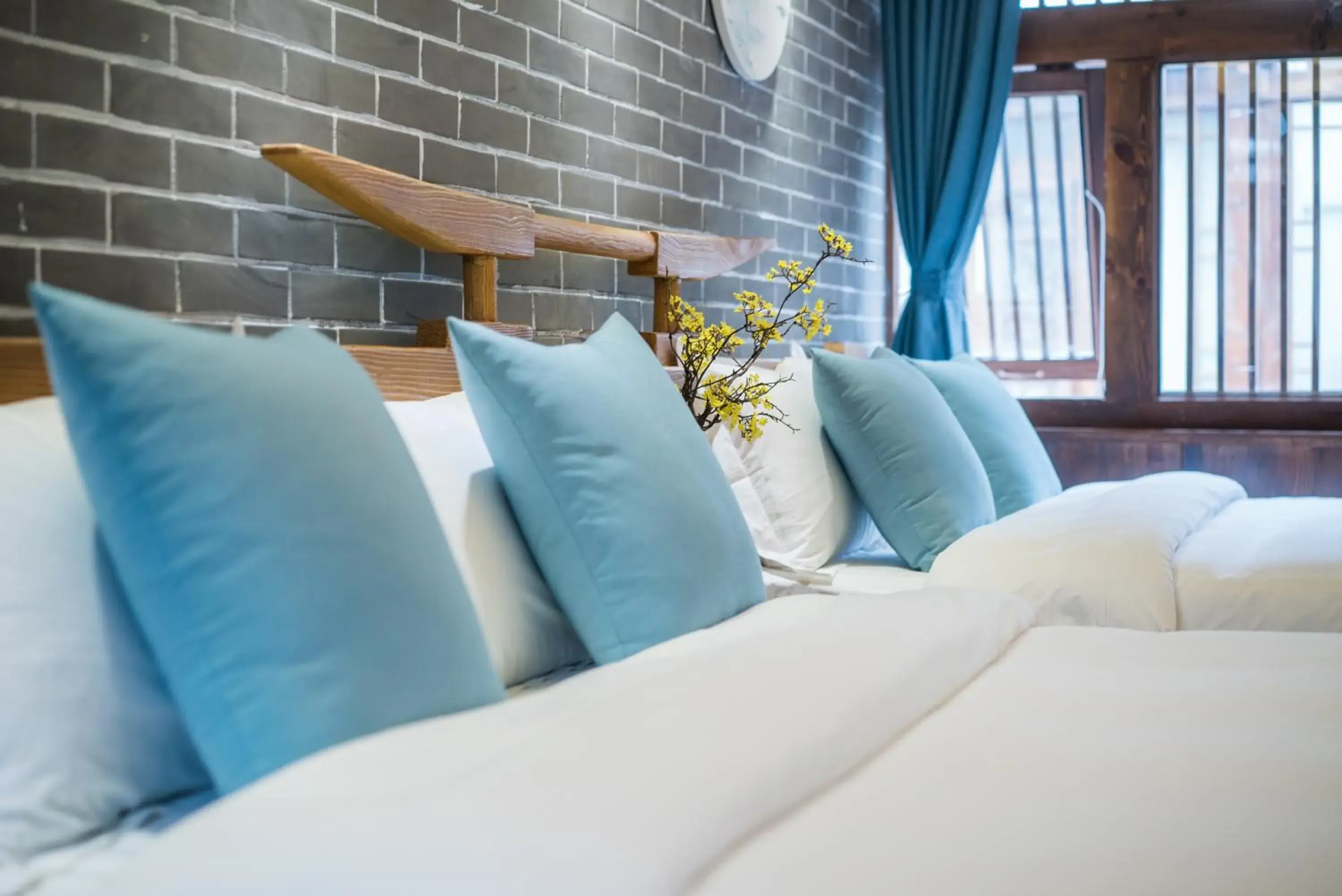 Deluxe Twin Room in Lijiang Yue Tu Inn Deluxe Twin Room in Lijiang Yue Tu Inn