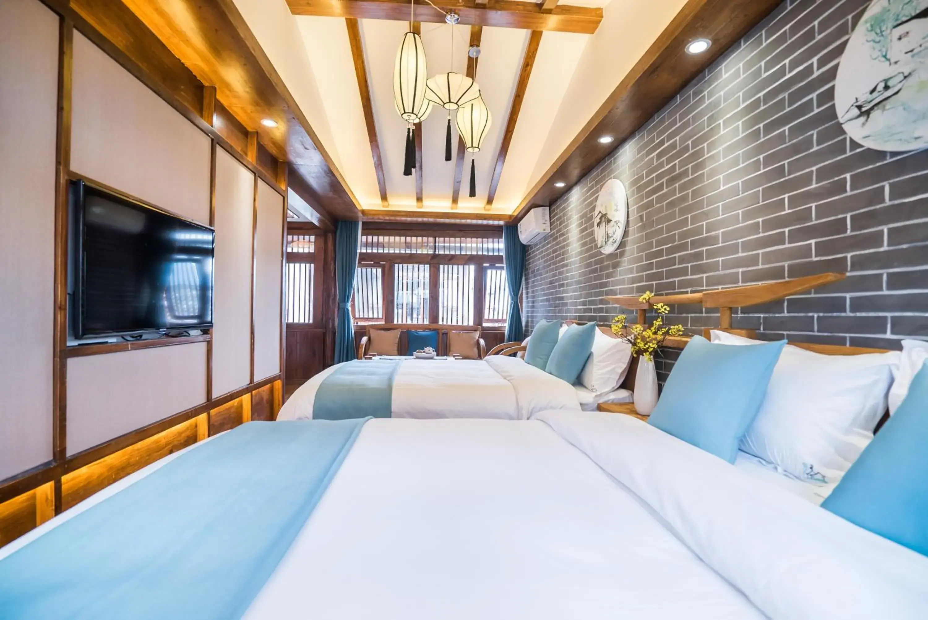 Deluxe Twin Room in Lijiang Yue Tu Inn Deluxe Twin Room in Lijiang Yue Tu Inn