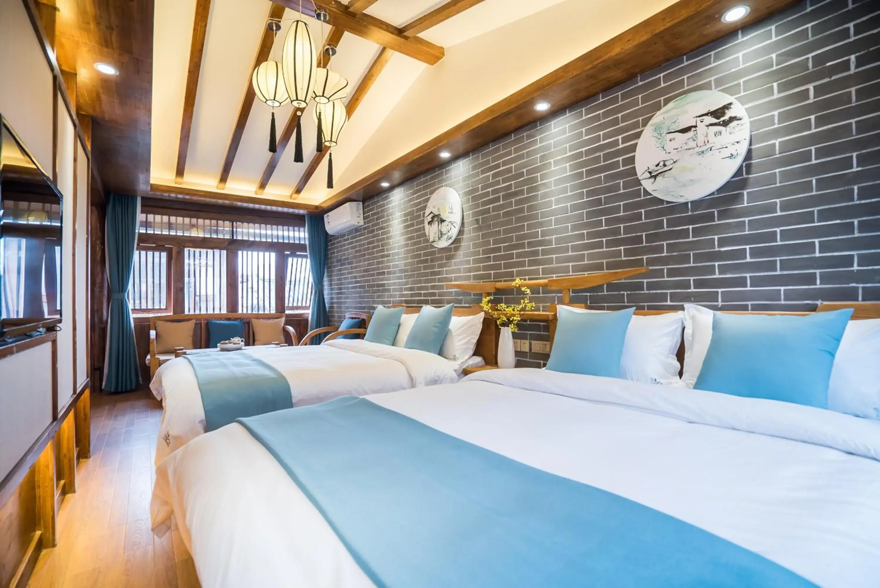 Deluxe Twin Room in Lijiang Yue Tu Inn Deluxe Twin Room in Lijiang Yue Tu Inn