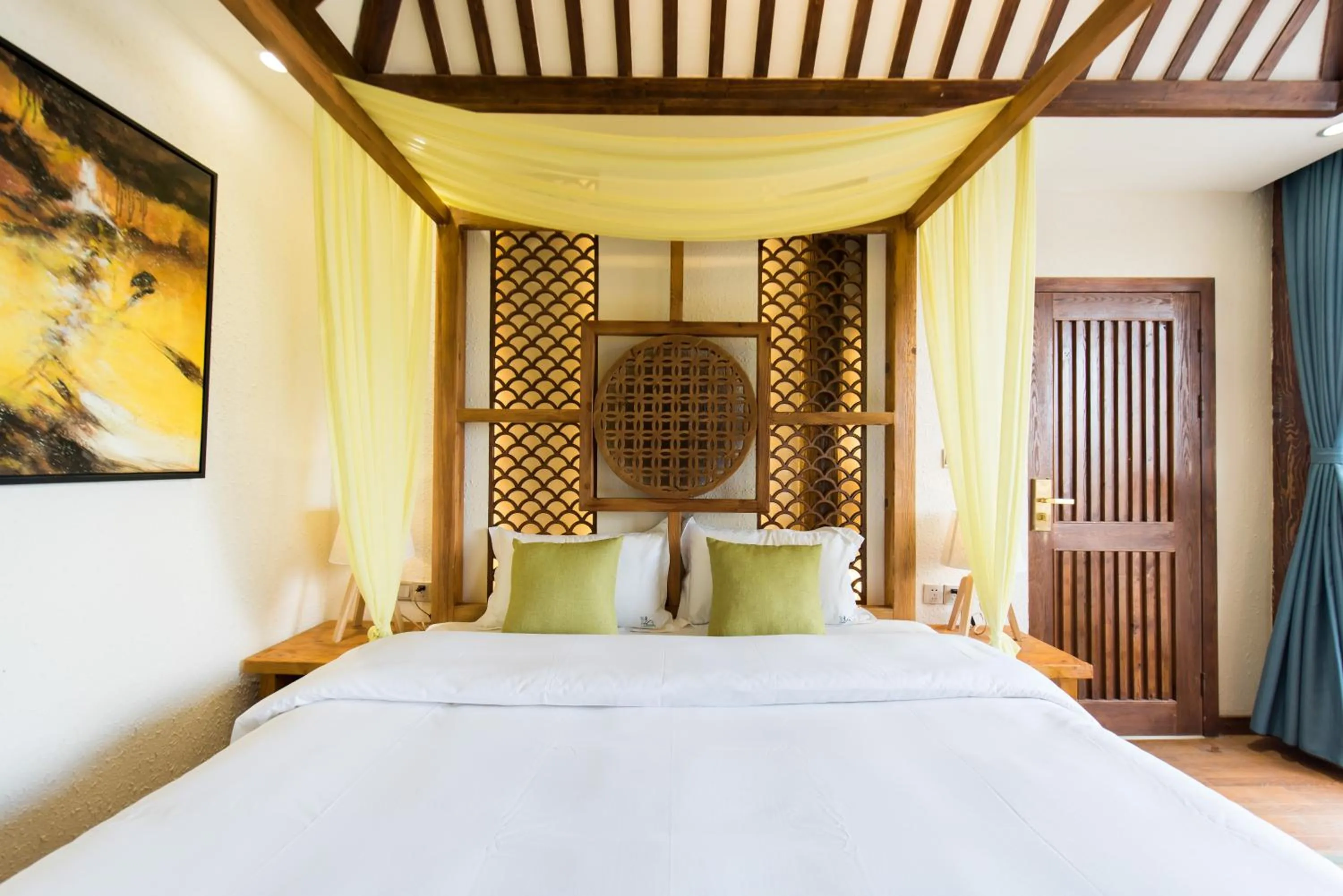 Bedroom, Bed in Lijiang Yue Tu Inn