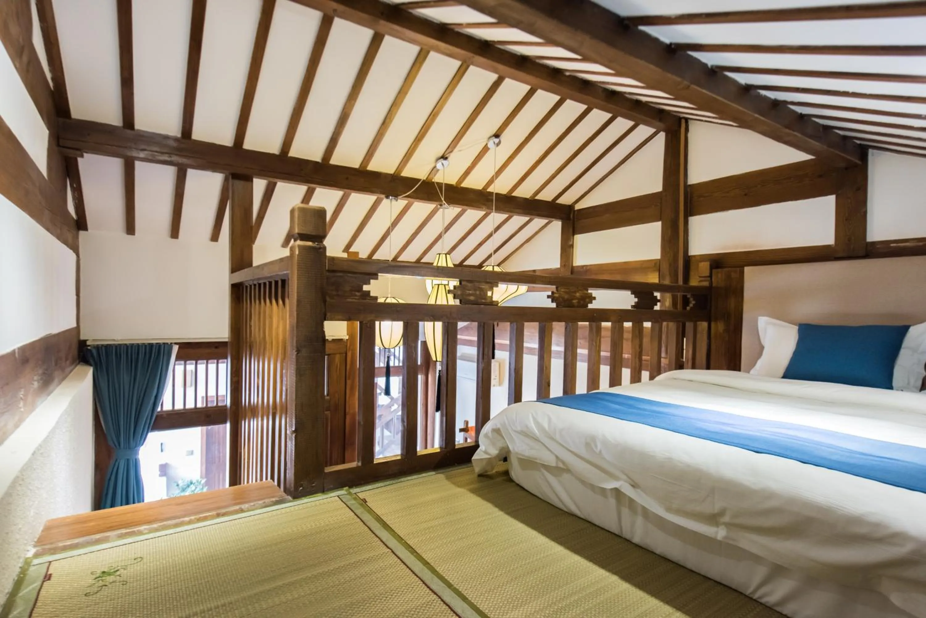 bunk bed, Bed in Lijiang Yue Tu Inn