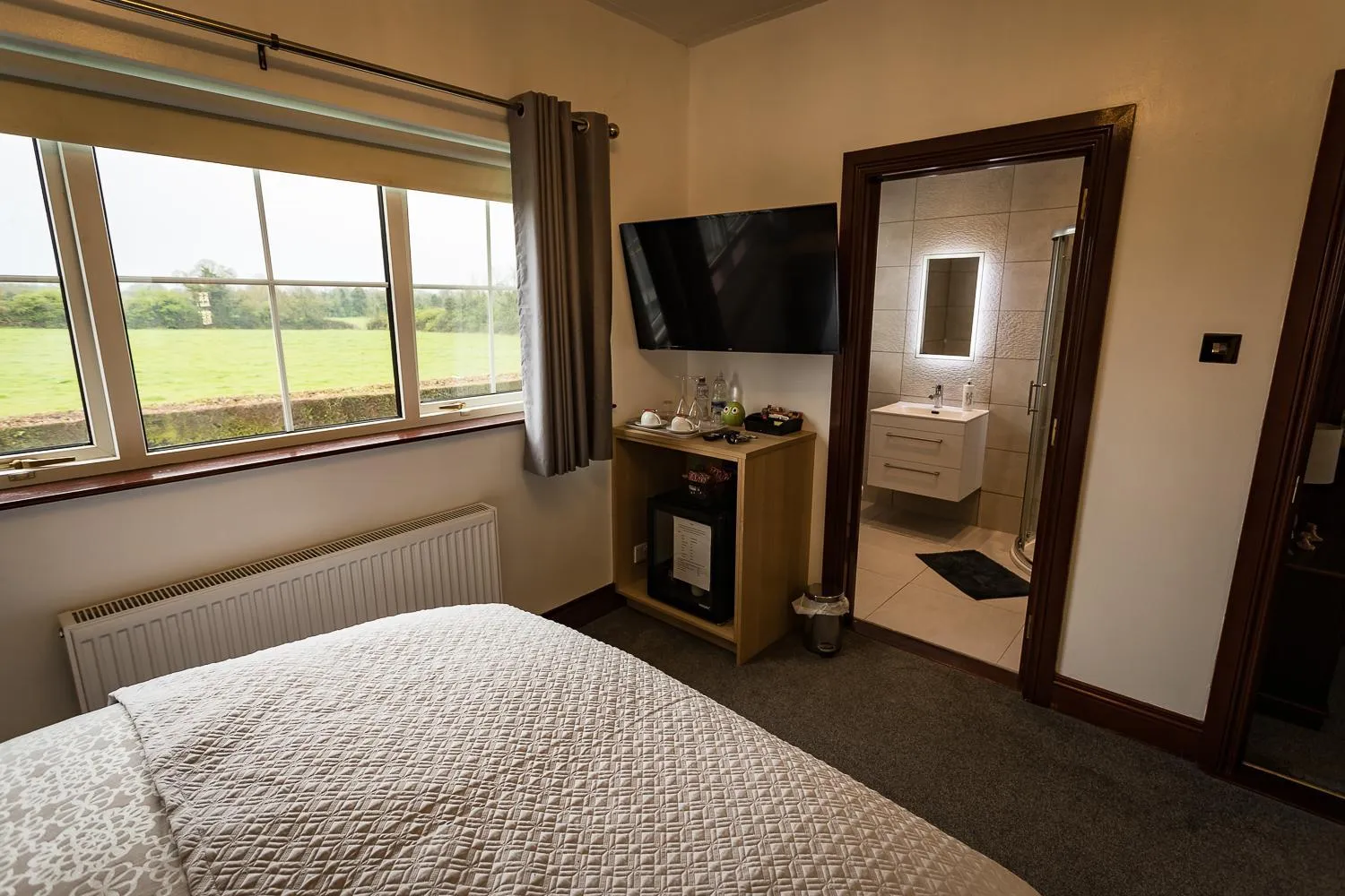 Bed in Glendaloch B&B