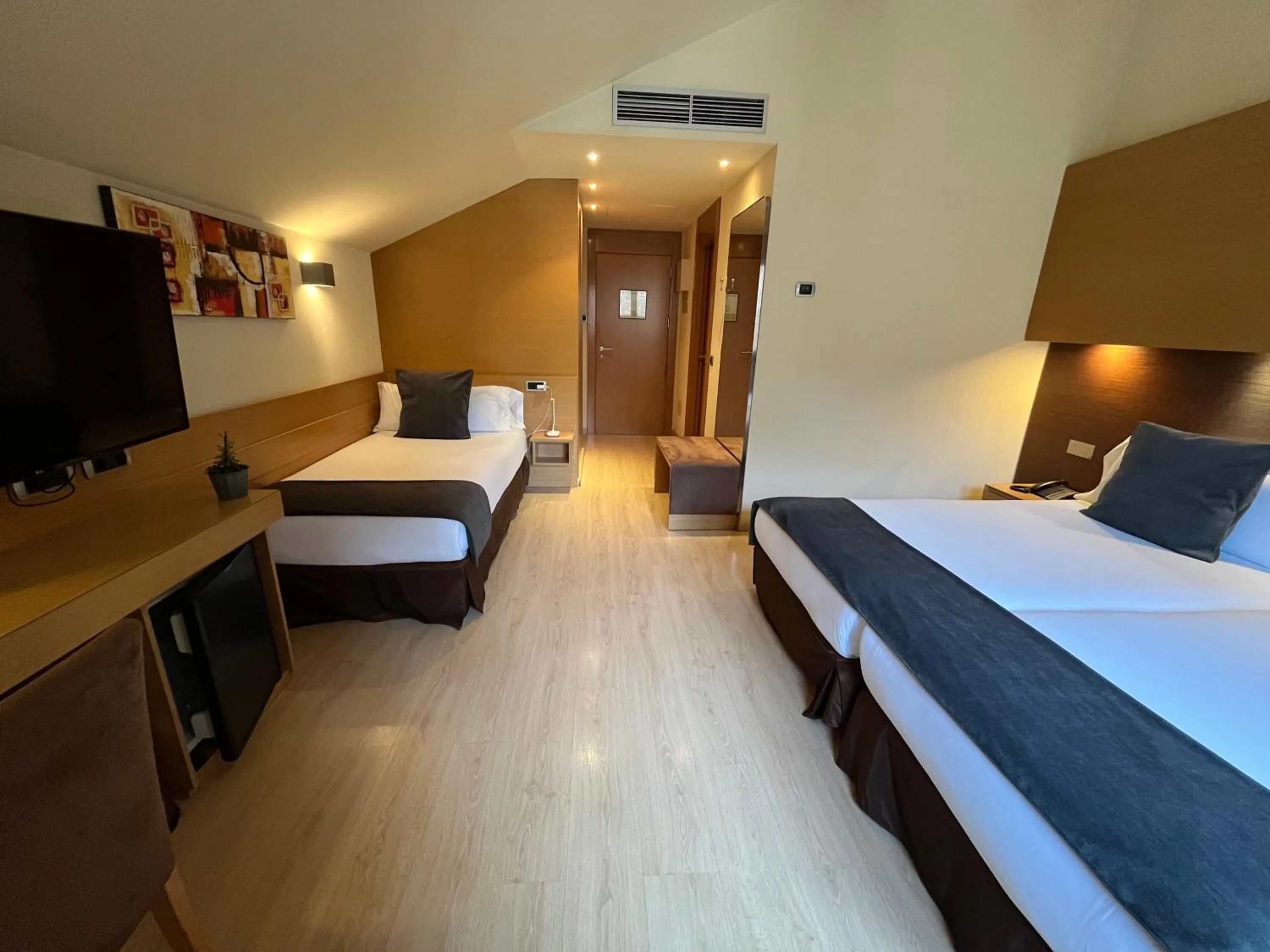 Photo of the whole room, Bed in Wuau! Hotel Galanthus & Spa