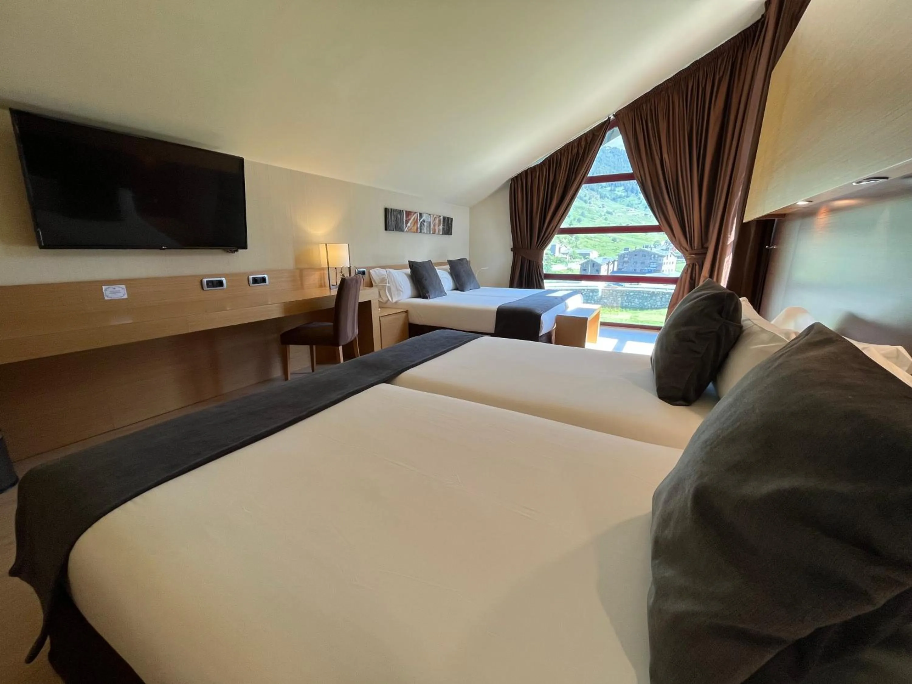 Bed in Wuau! Hotel Galanthus & Spa