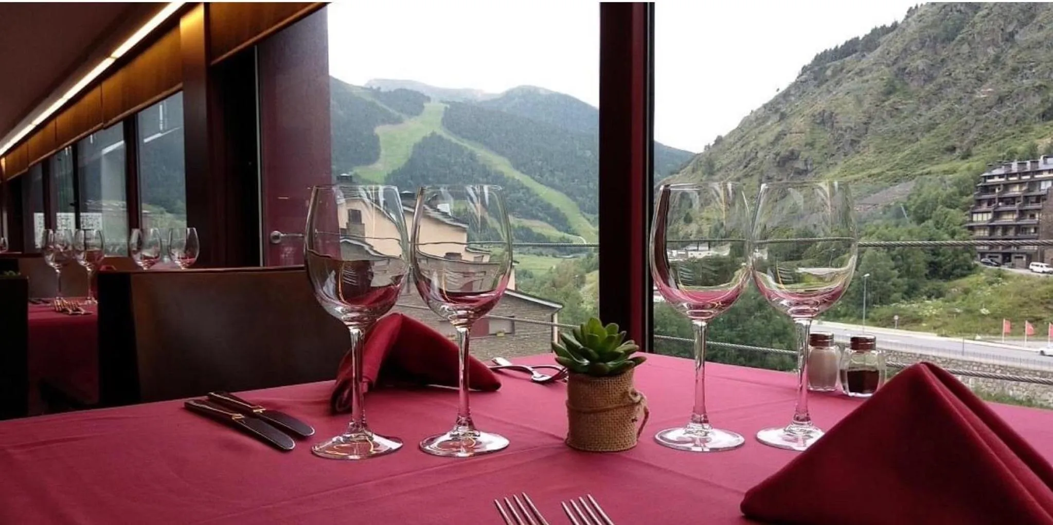 Restaurant/places to eat in Wuau! Hotel Galanthus & Spa