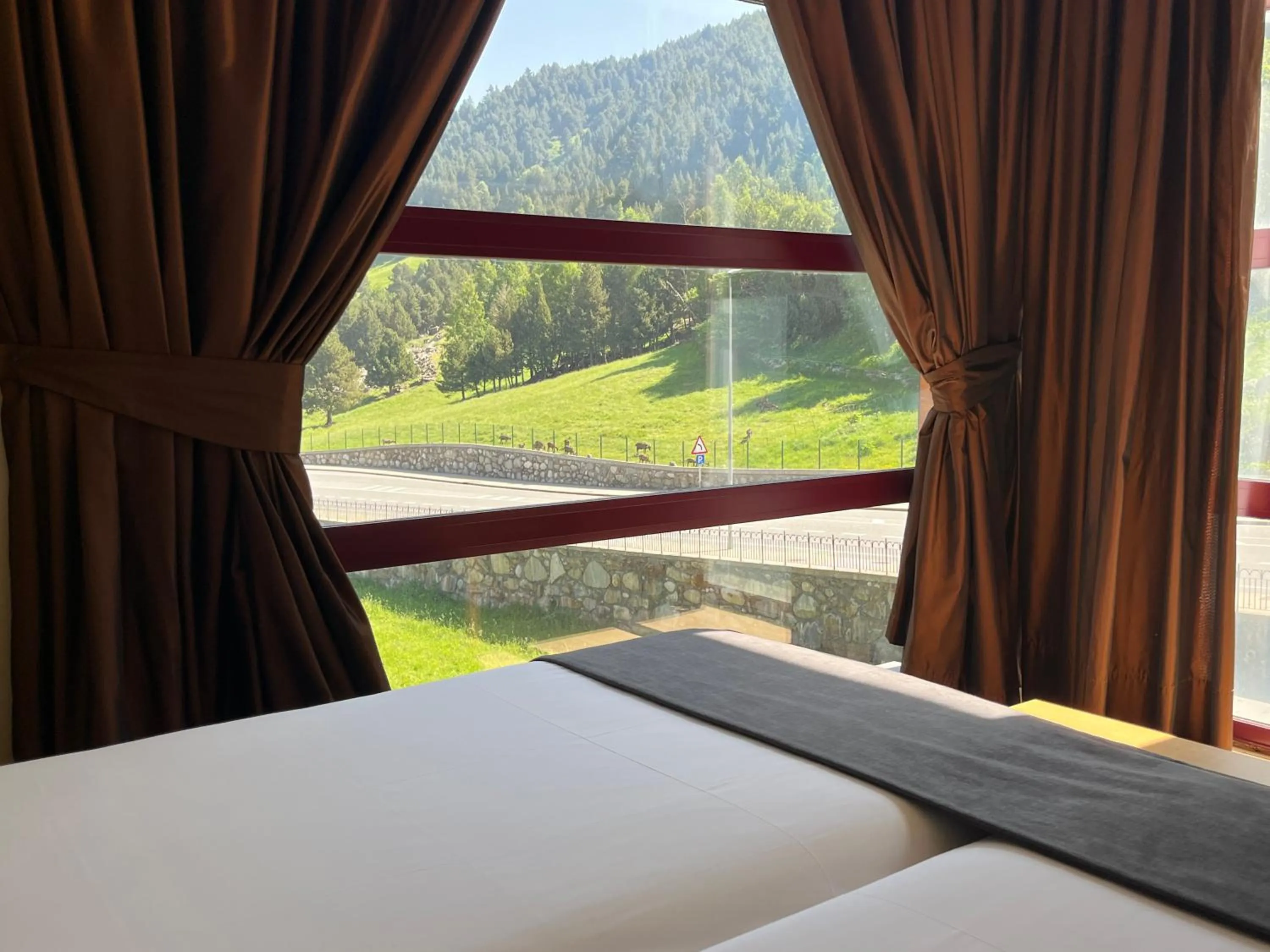 Mountain view, Bed in Wuau! Hotel Galanthus & Spa