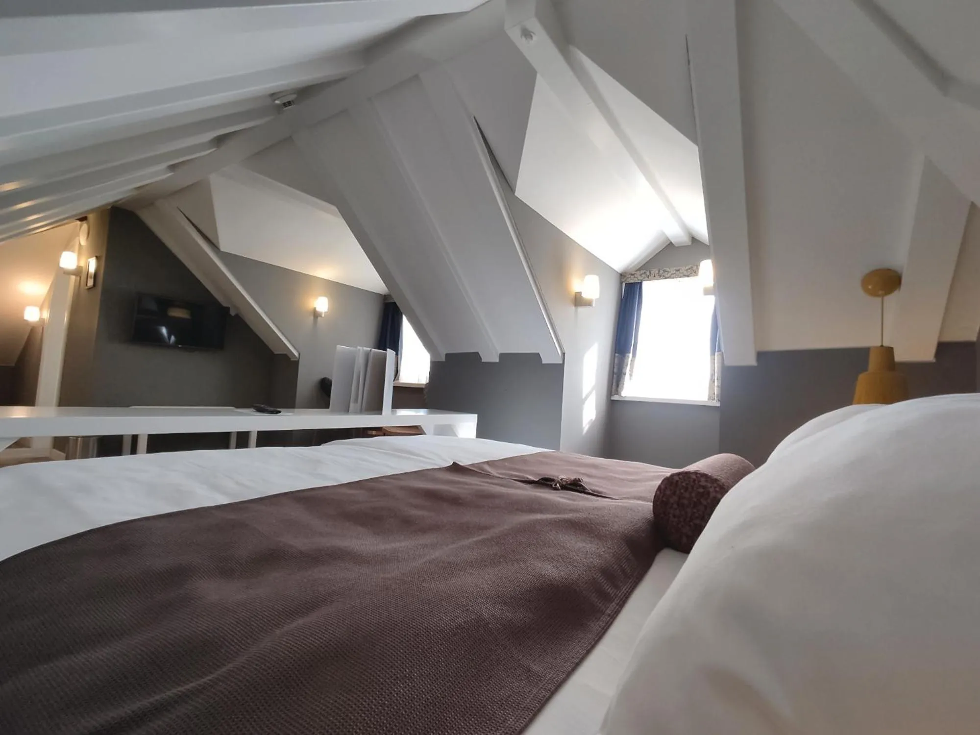 Bed in XII Century Heritage Hotel