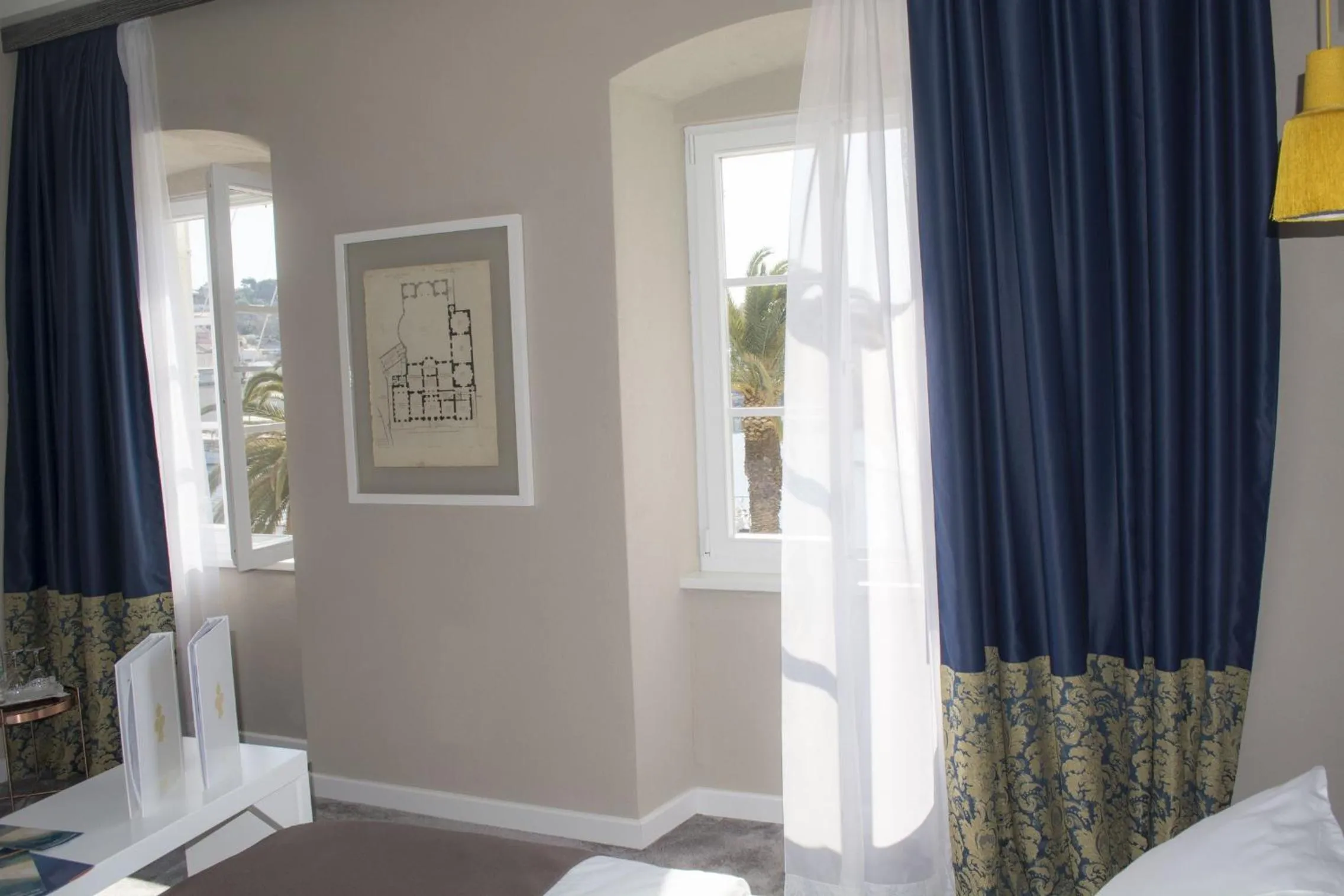 Sea view, Bed in XII Century Heritage Hotel