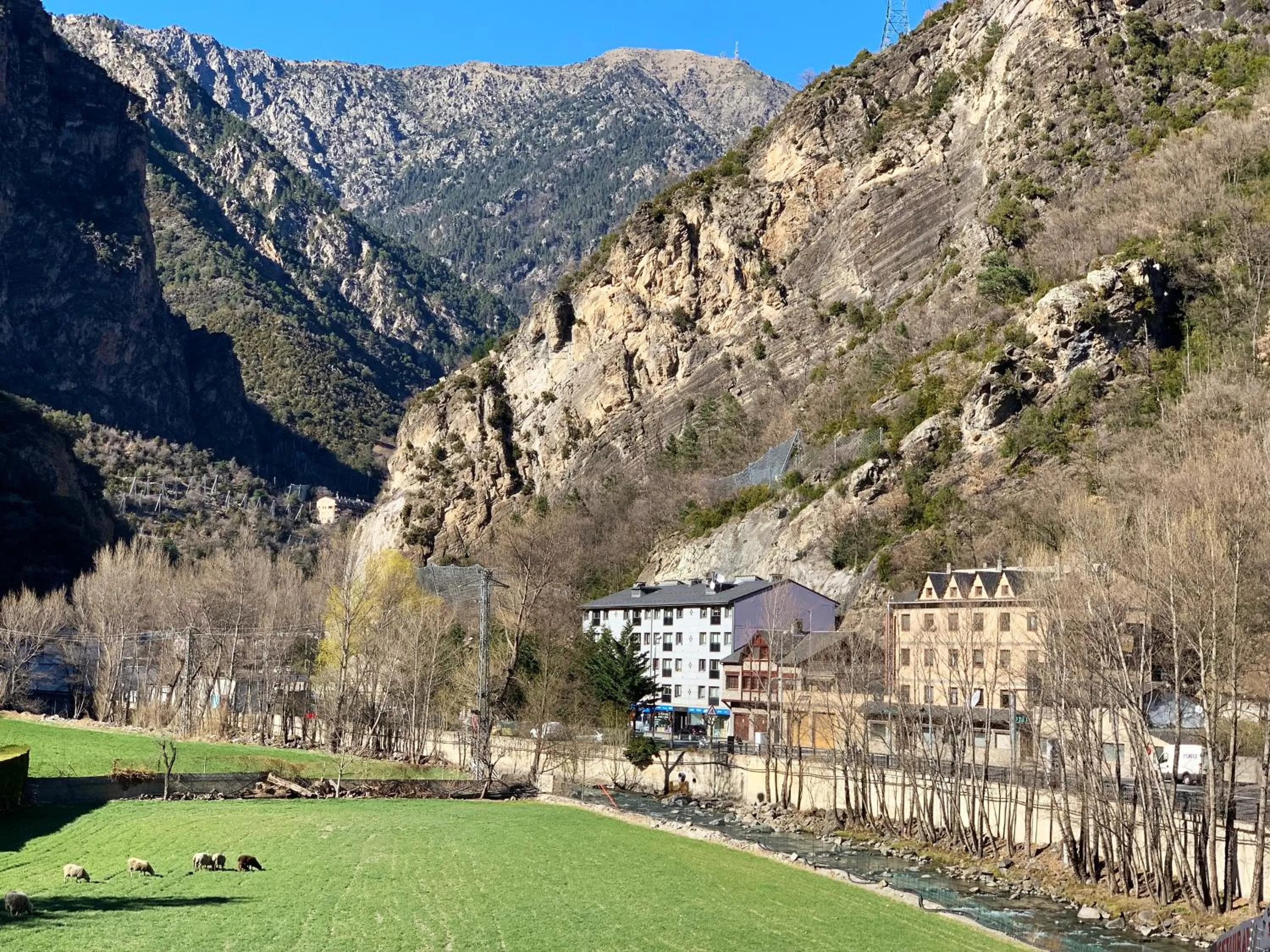 Mountain view in Hotel Barcelona
