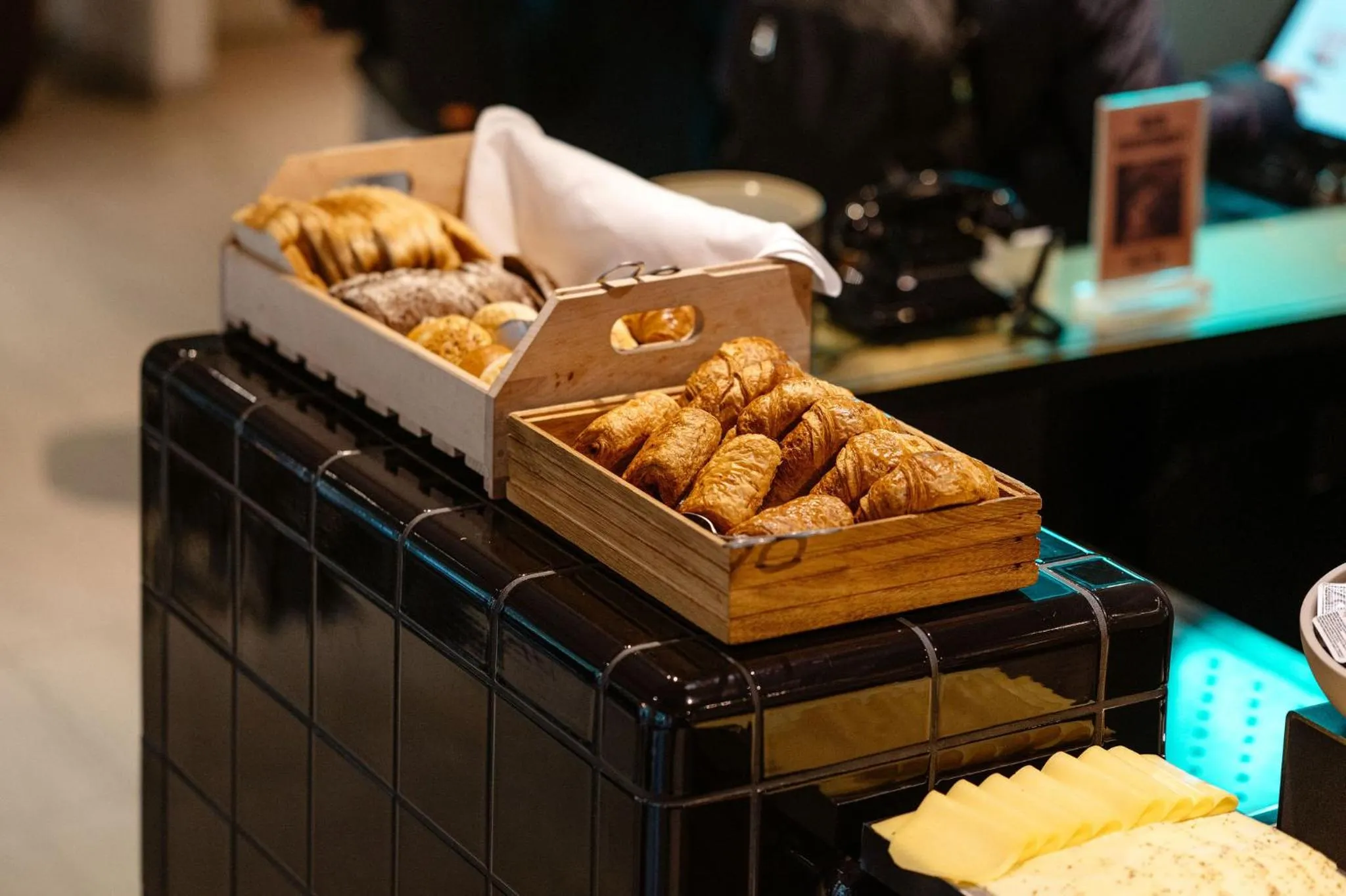 Buffet breakfast in The Dutch Maastricht