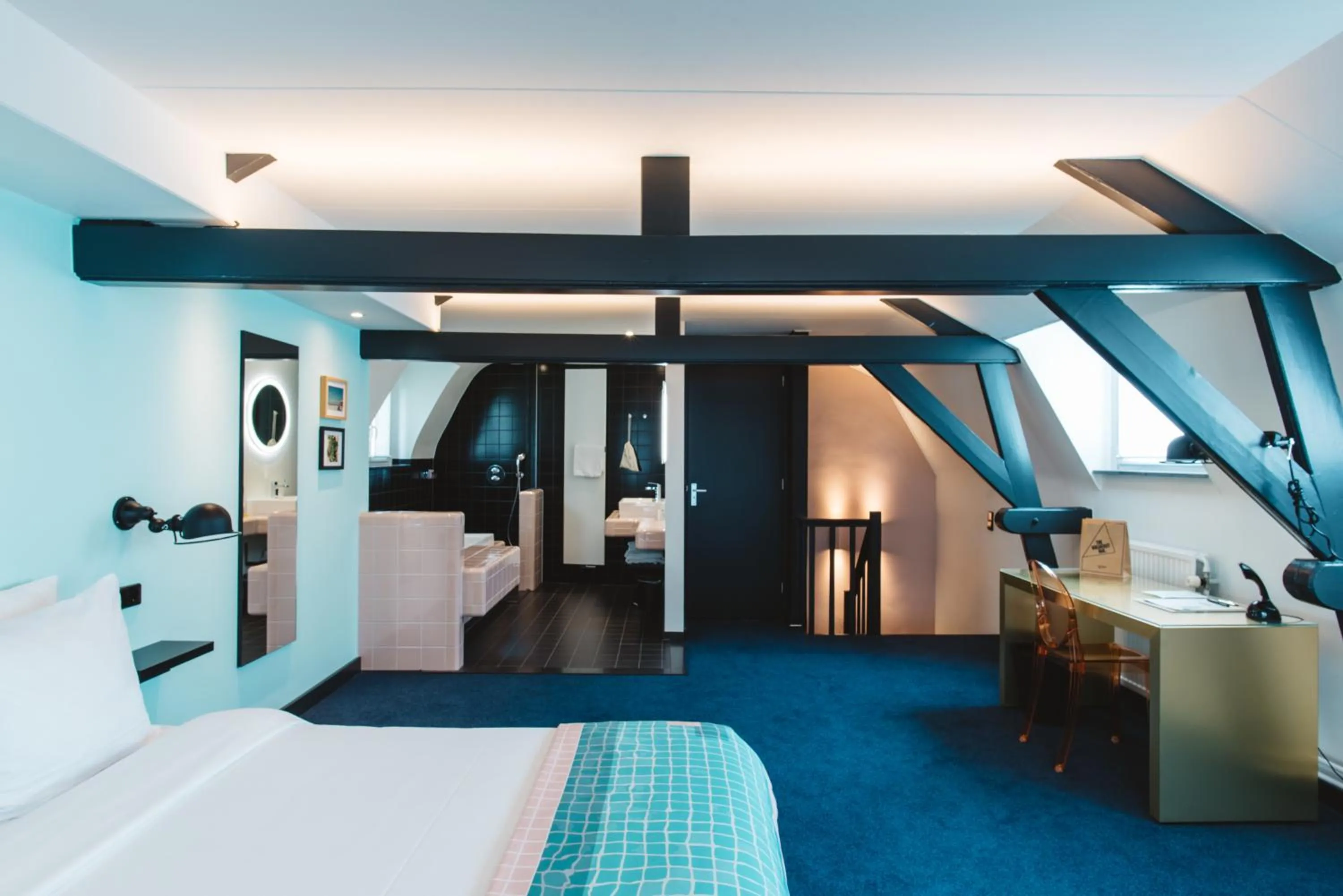 Bathroom, Bed in The Dutch Maastricht