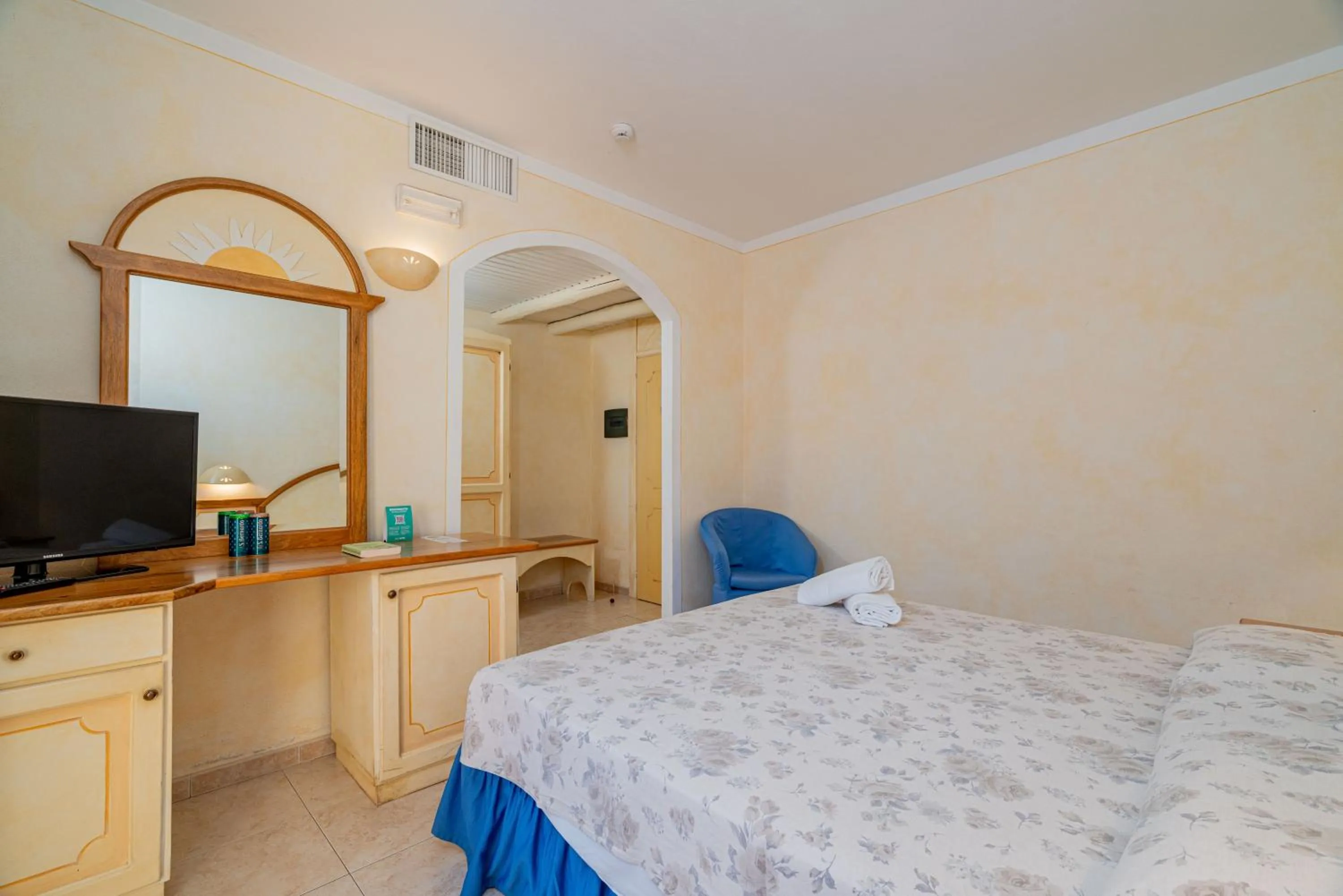 Bed in Club Esse Posada