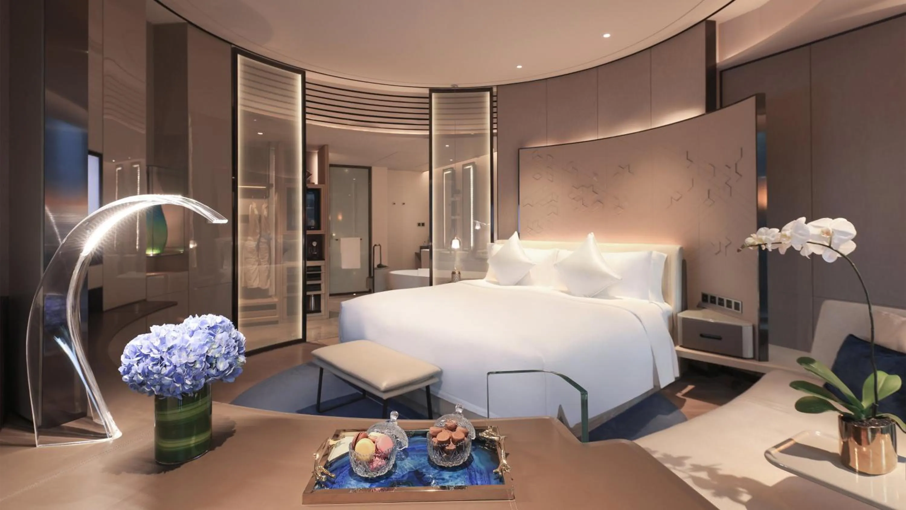 Photo of the whole room, Bed in InterContinental Beijing Sanlitun by IHG