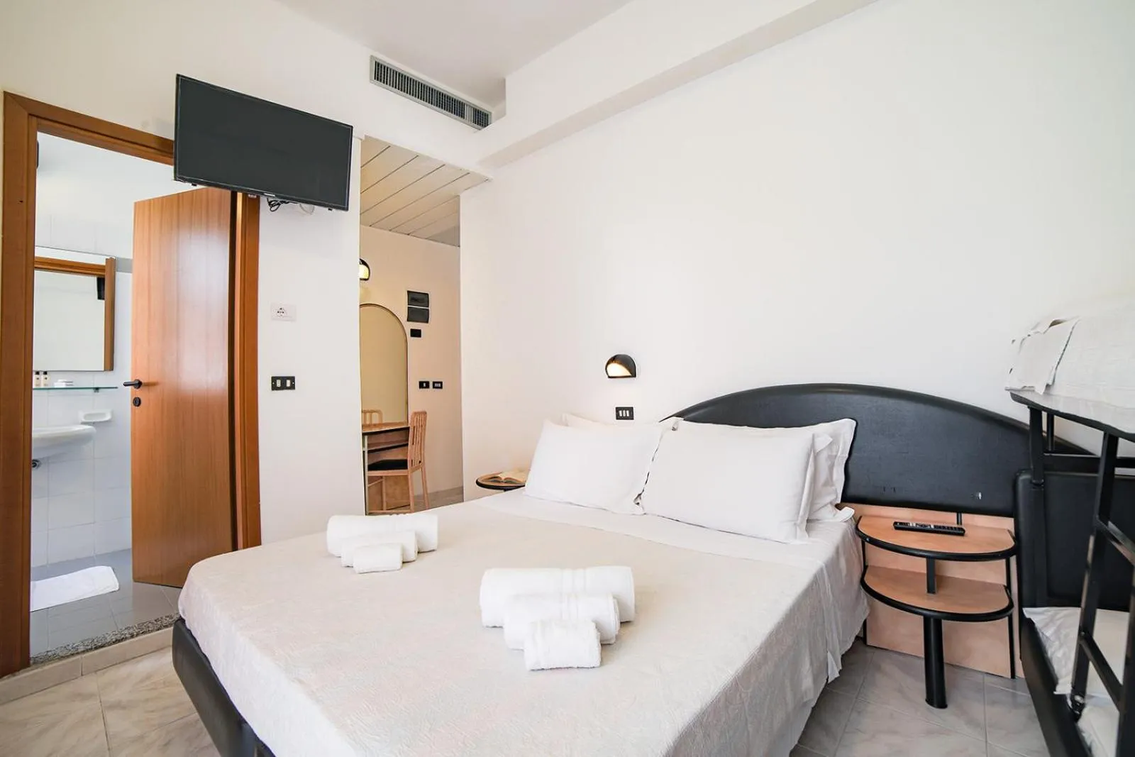 Bed in Hotel Ambasciatori