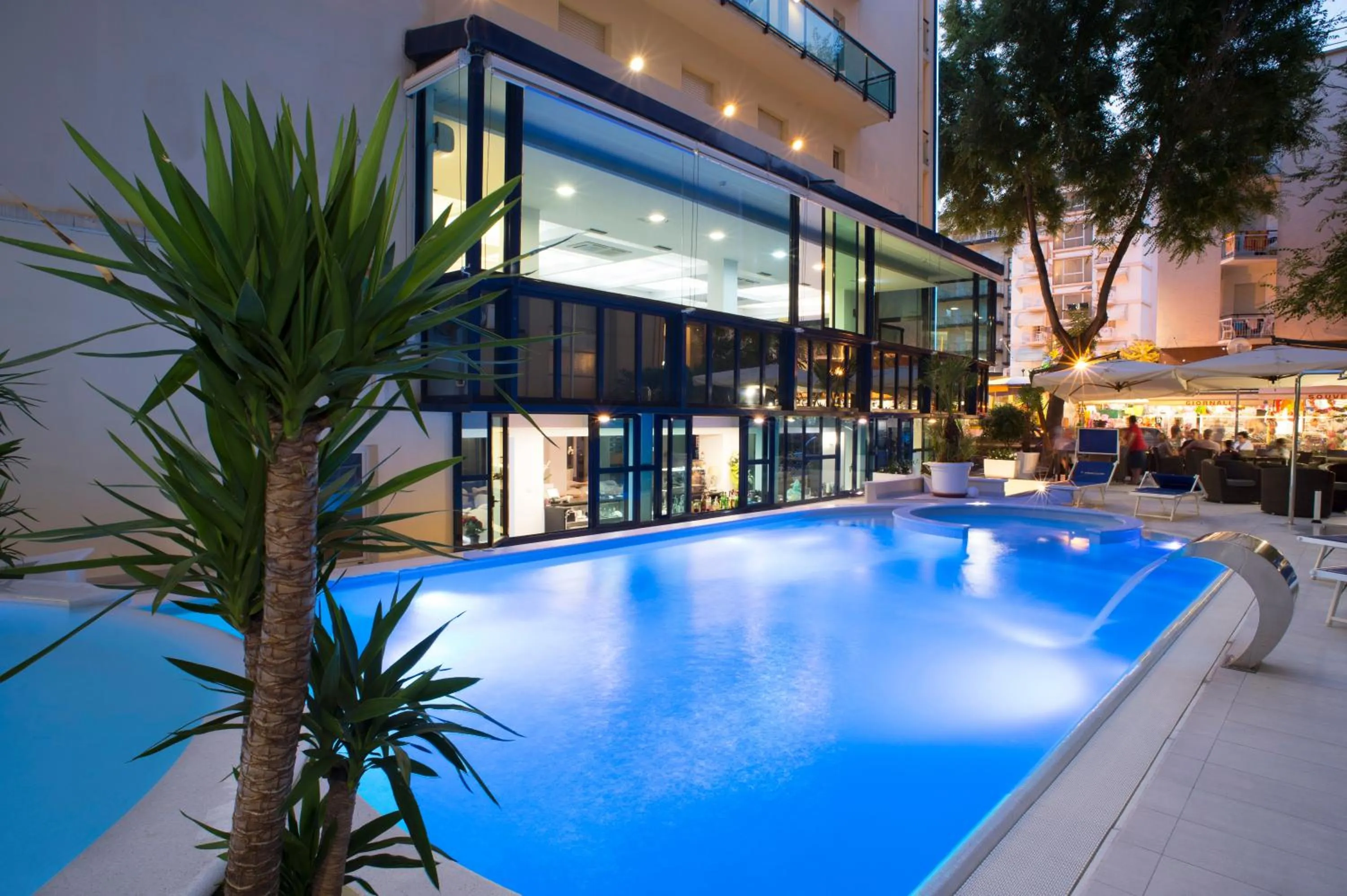 Swimming pool in Hotel Ambasciatori