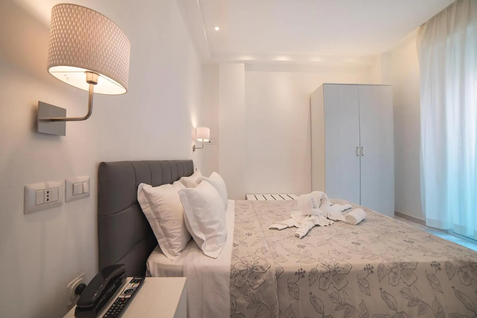 Bed in Hotel Ambasciatori