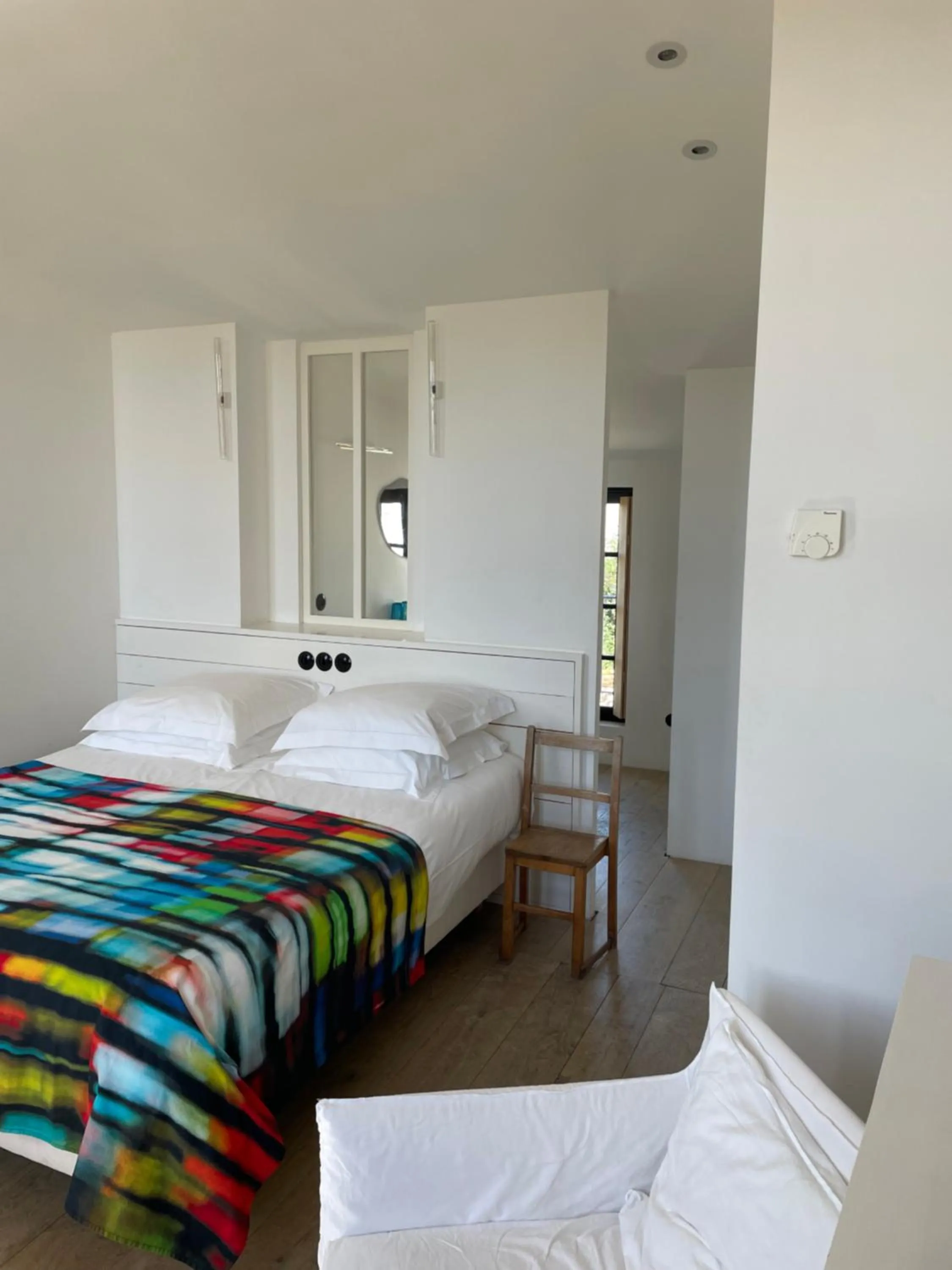 Bed in Hôtel Le Sénéchal