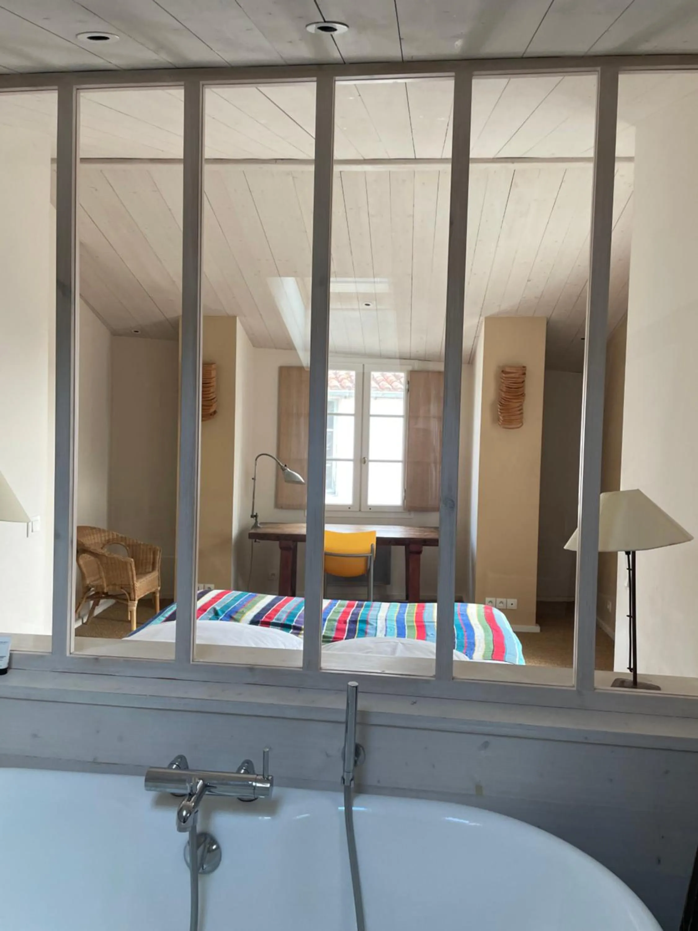 Bed in Hôtel Le Sénéchal