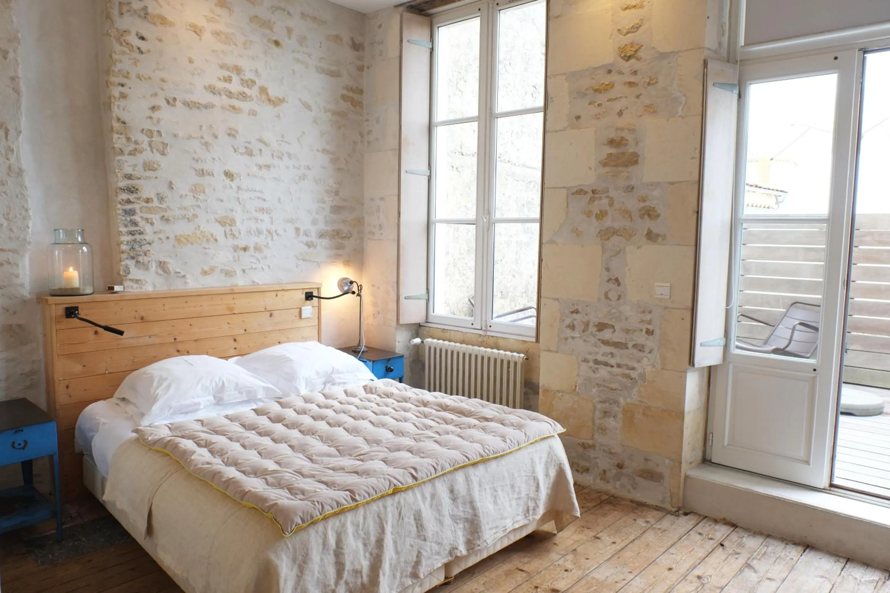 Bed in Hôtel Le Sénéchal