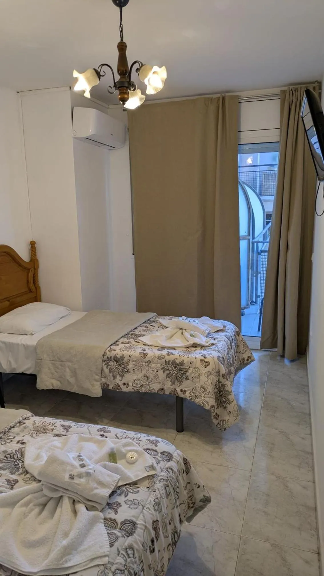 Bed in Hostal Europa