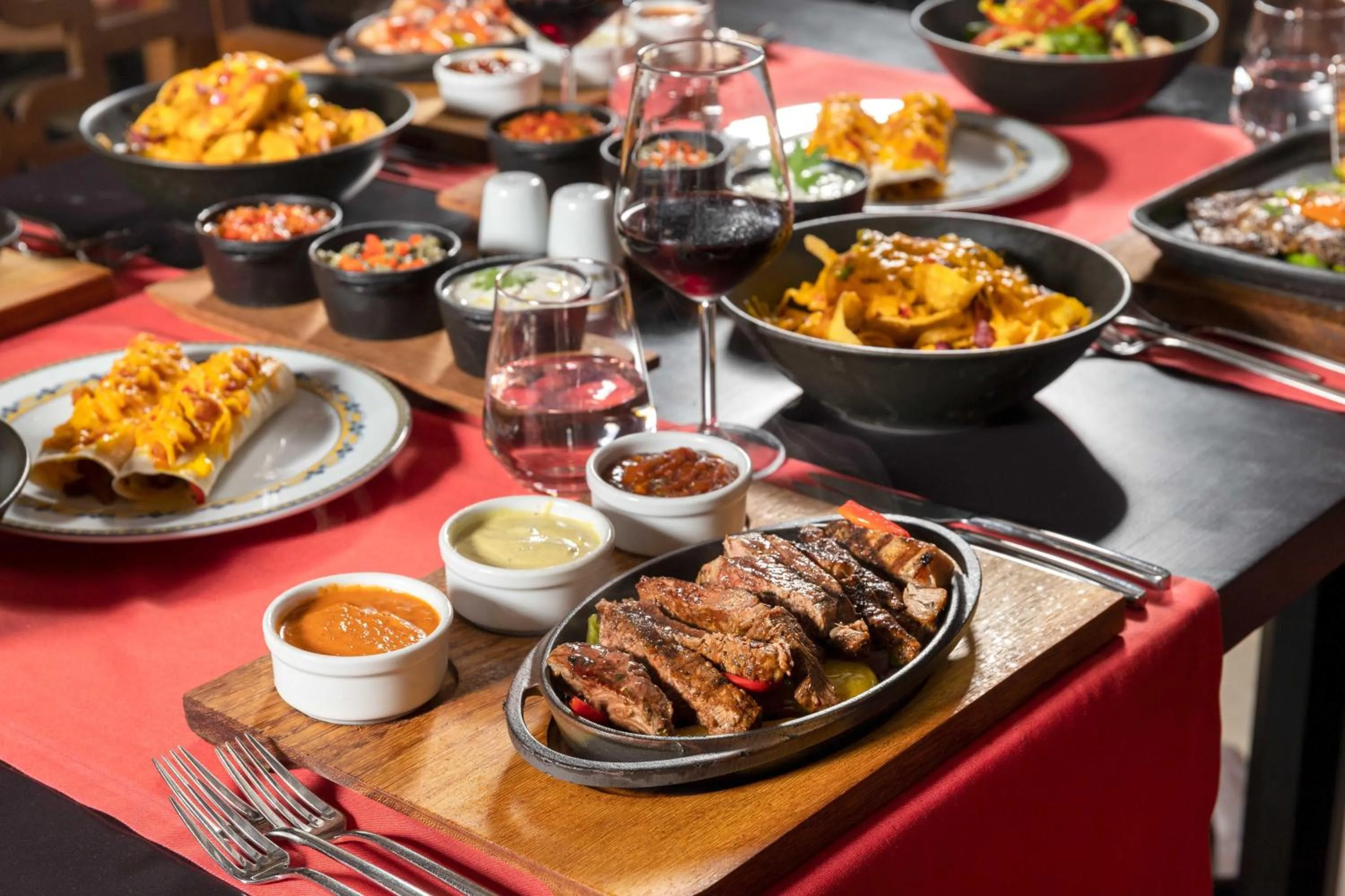 Restaurant/places to eat in Kirman Belazur Resort & Spa