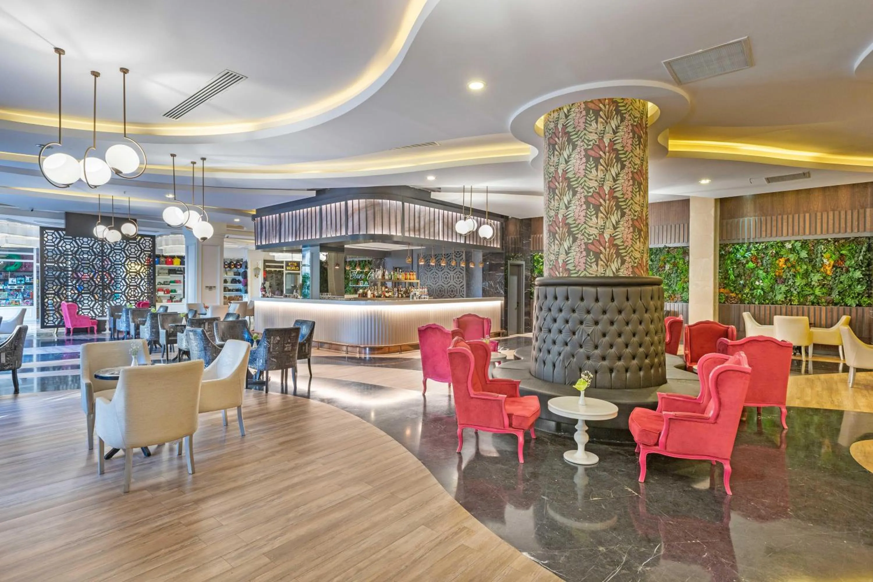 Lounge or bar in Kirman Belazur Resort & Spa
