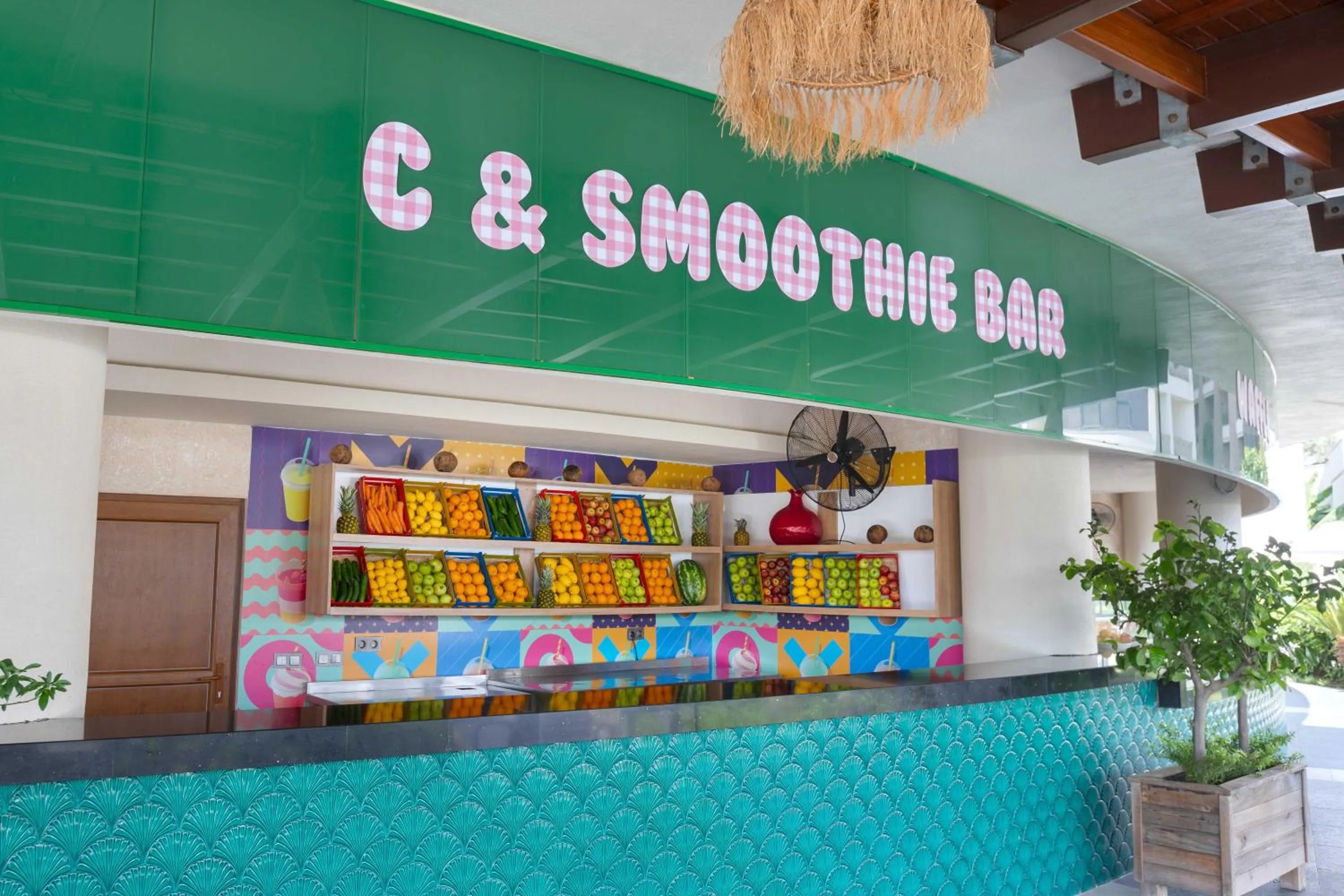 Lounge or bar in Kirman Belazur Resort & Spa