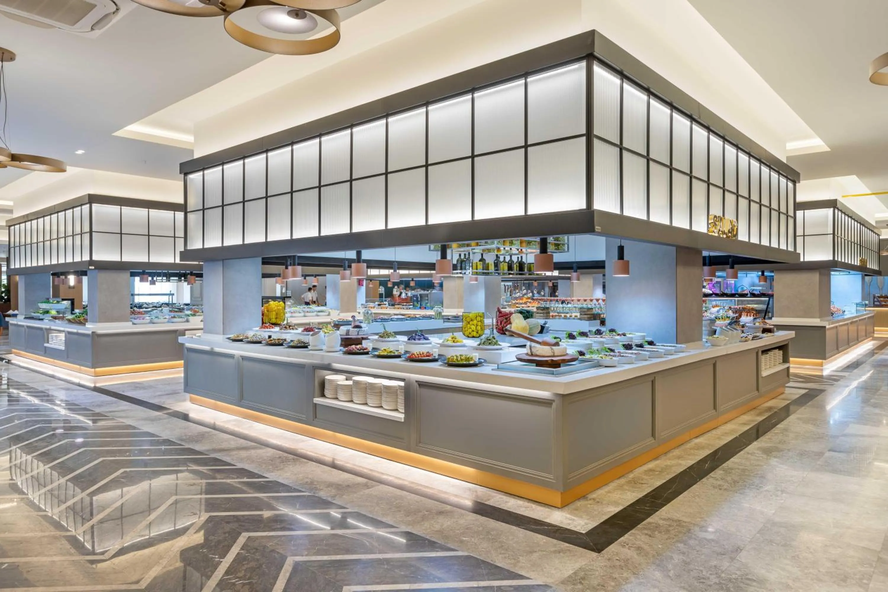 Restaurant/places to eat in Kirman Belazur Resort & Spa