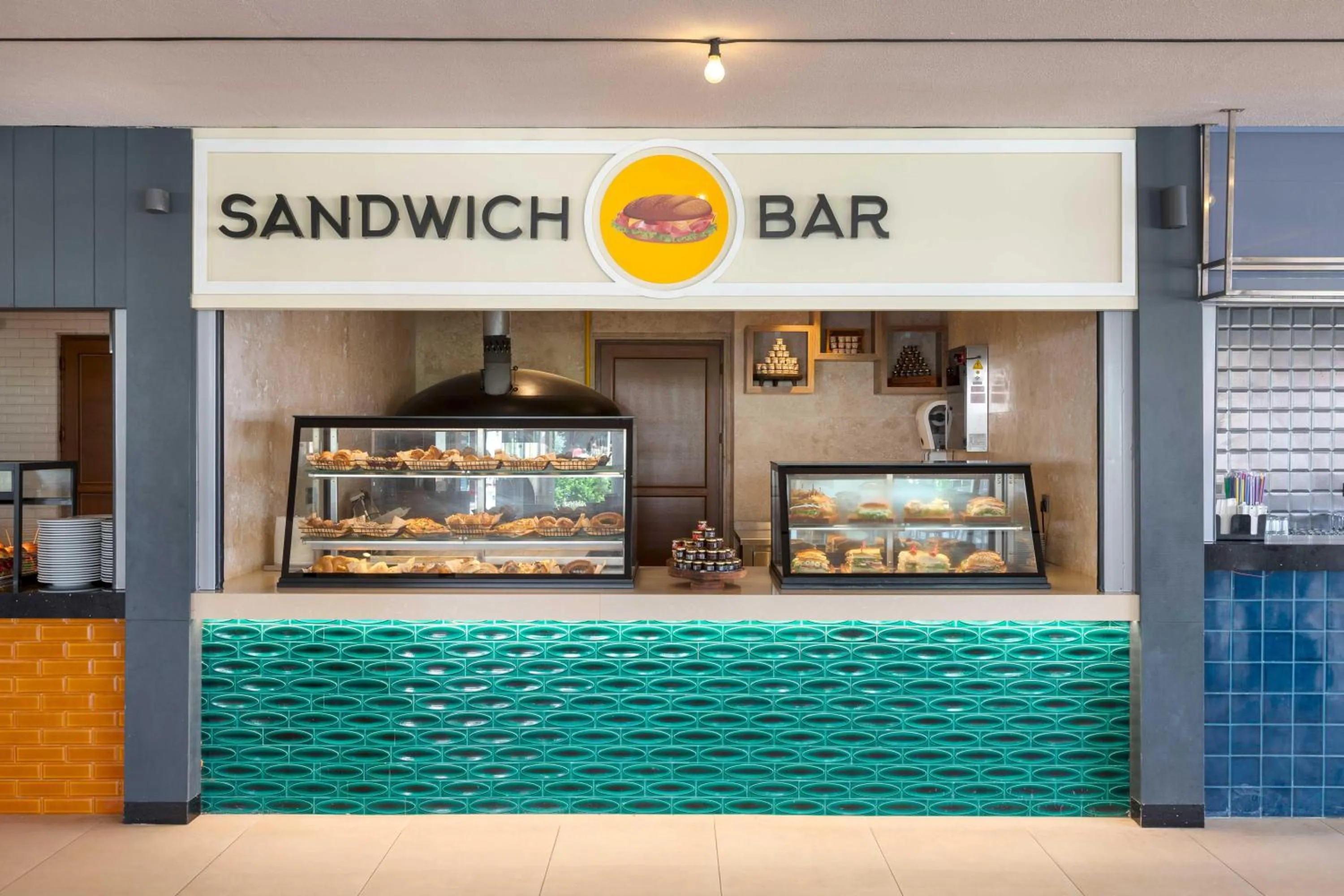 Restaurant/places to eat in Kirman Belazur Resort & Spa