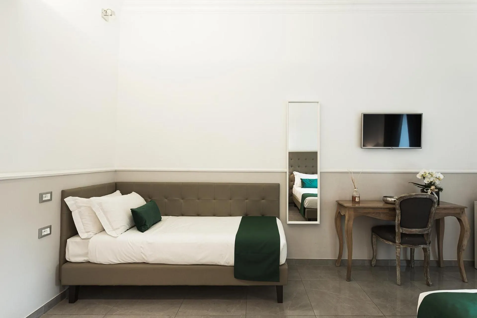 Bed in Vaticano Luxury Guest House