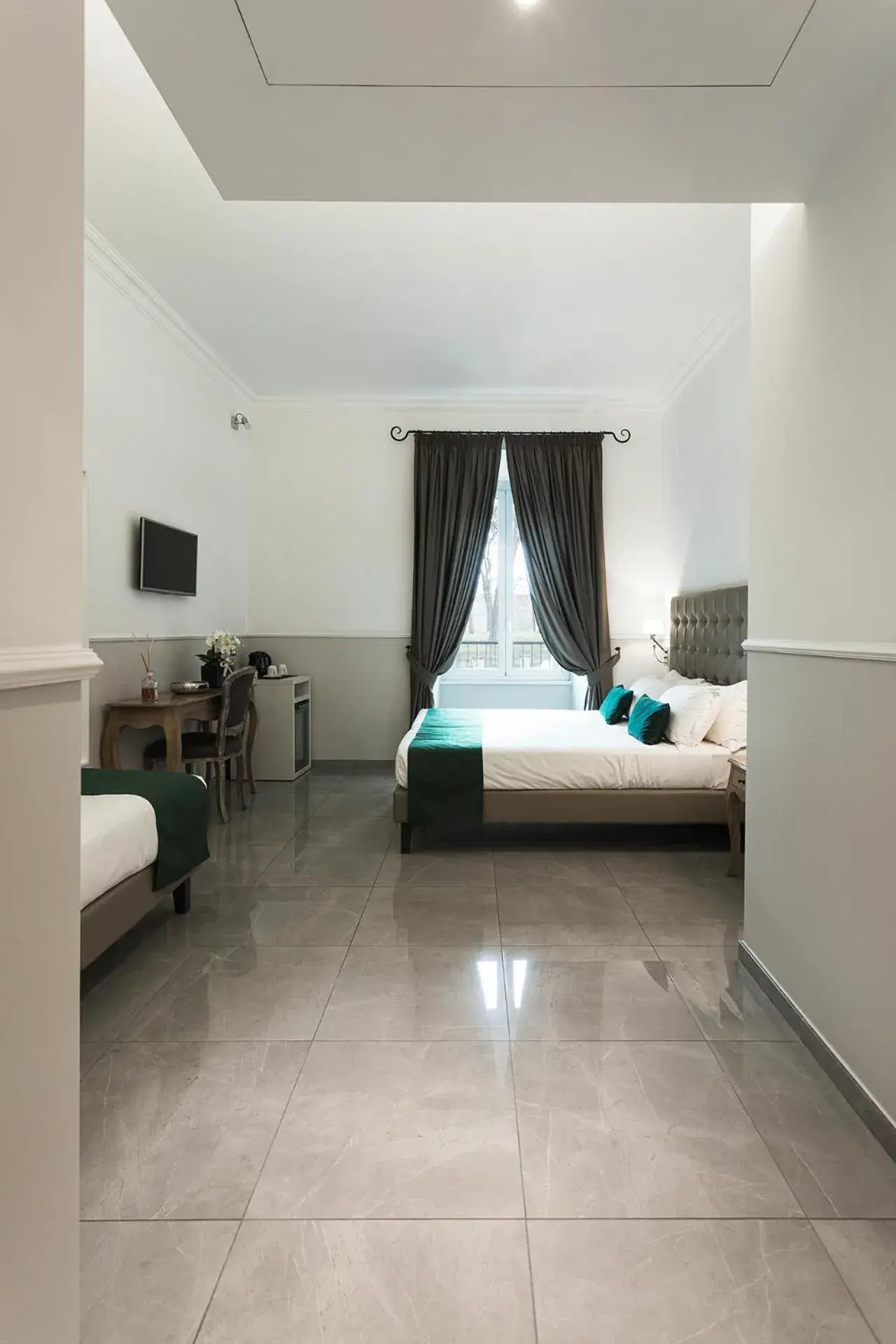 Comfort Triple Room - single occupancy in Vaticano Luxury Guest House Comfort Triple Room - single occupancy in Vaticano Luxury Guest House