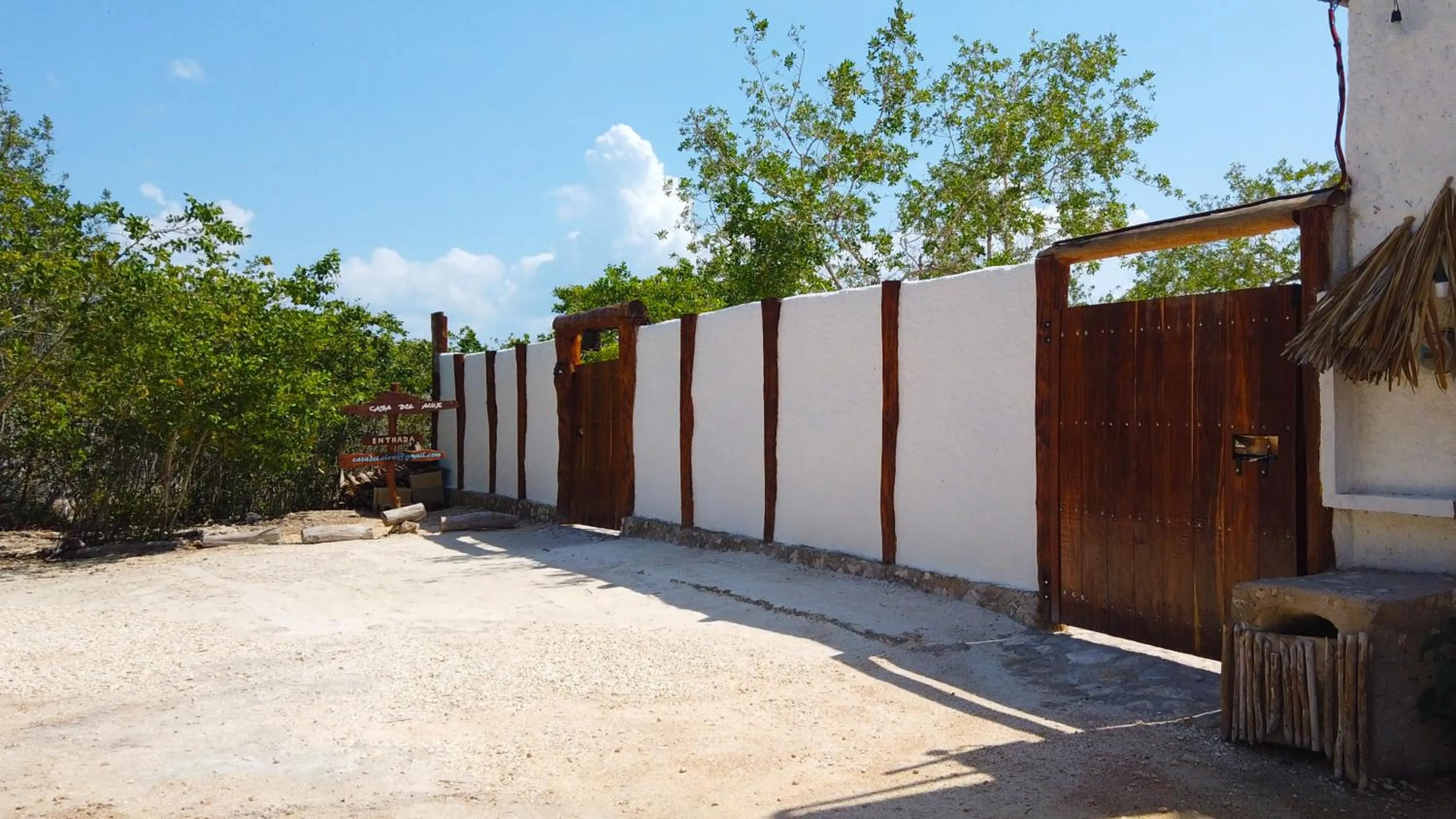 Property building in La Casa del Alux - Adults Only