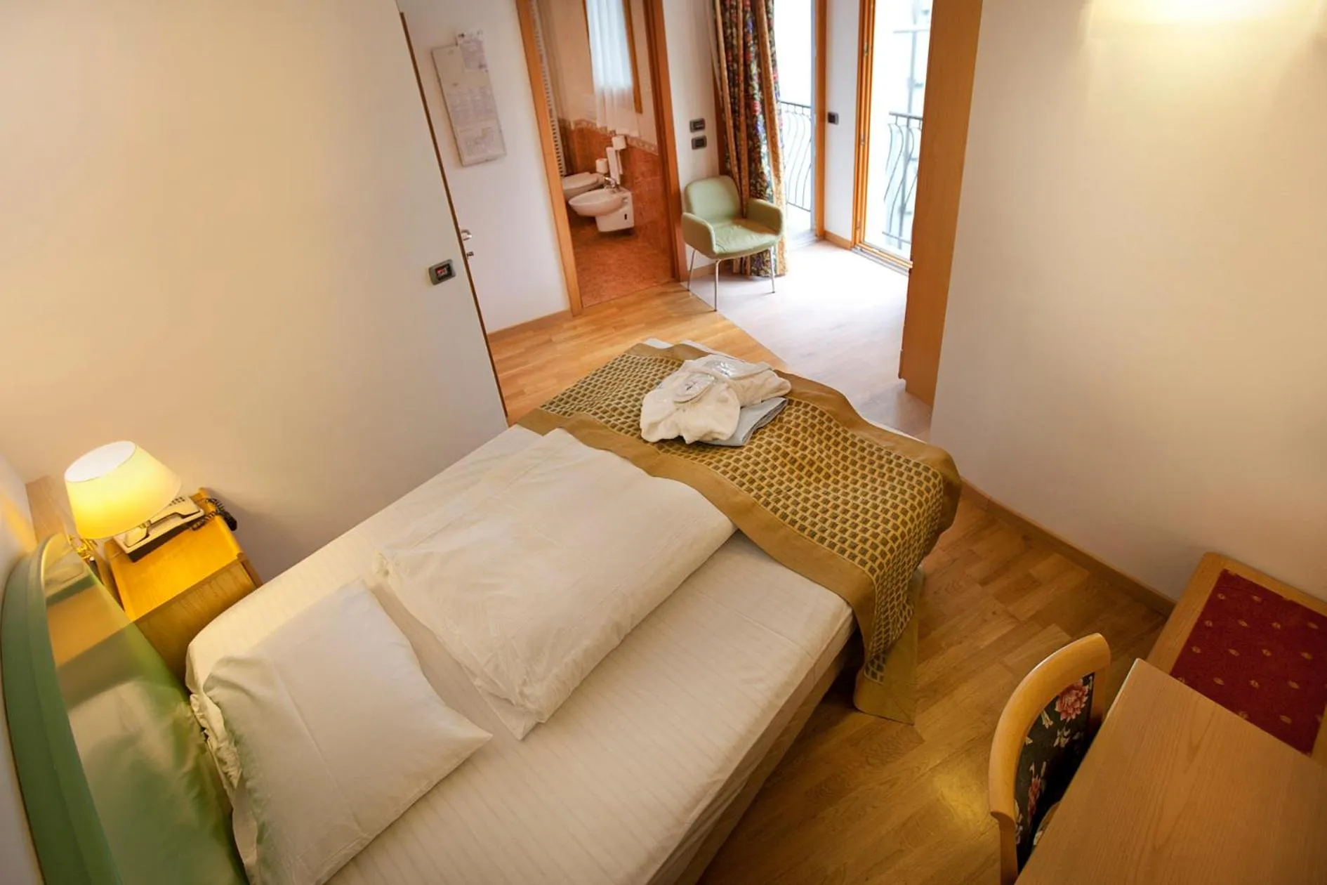 Garden, Bed in Hotel Venezia