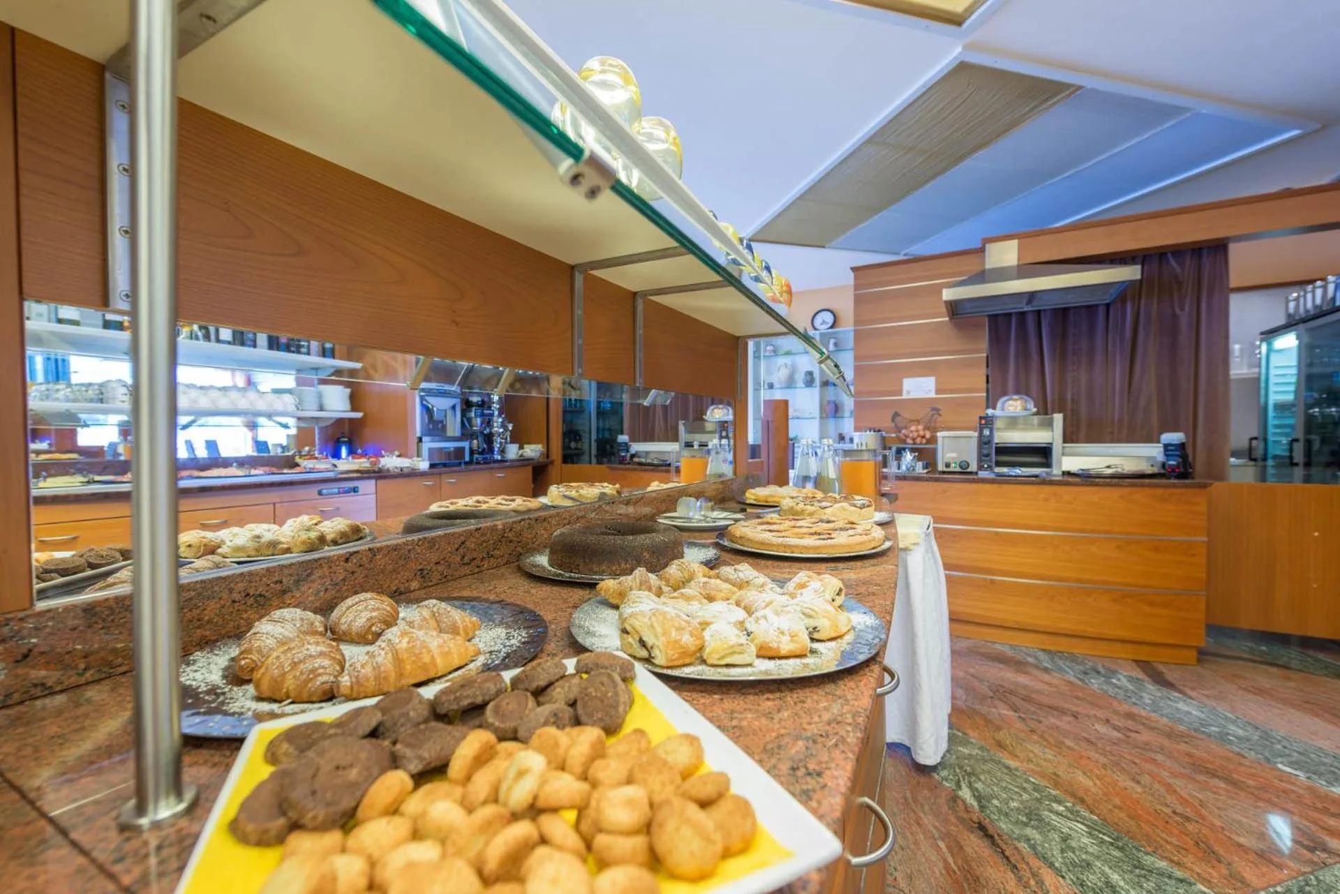 Food in Hotel Venezia