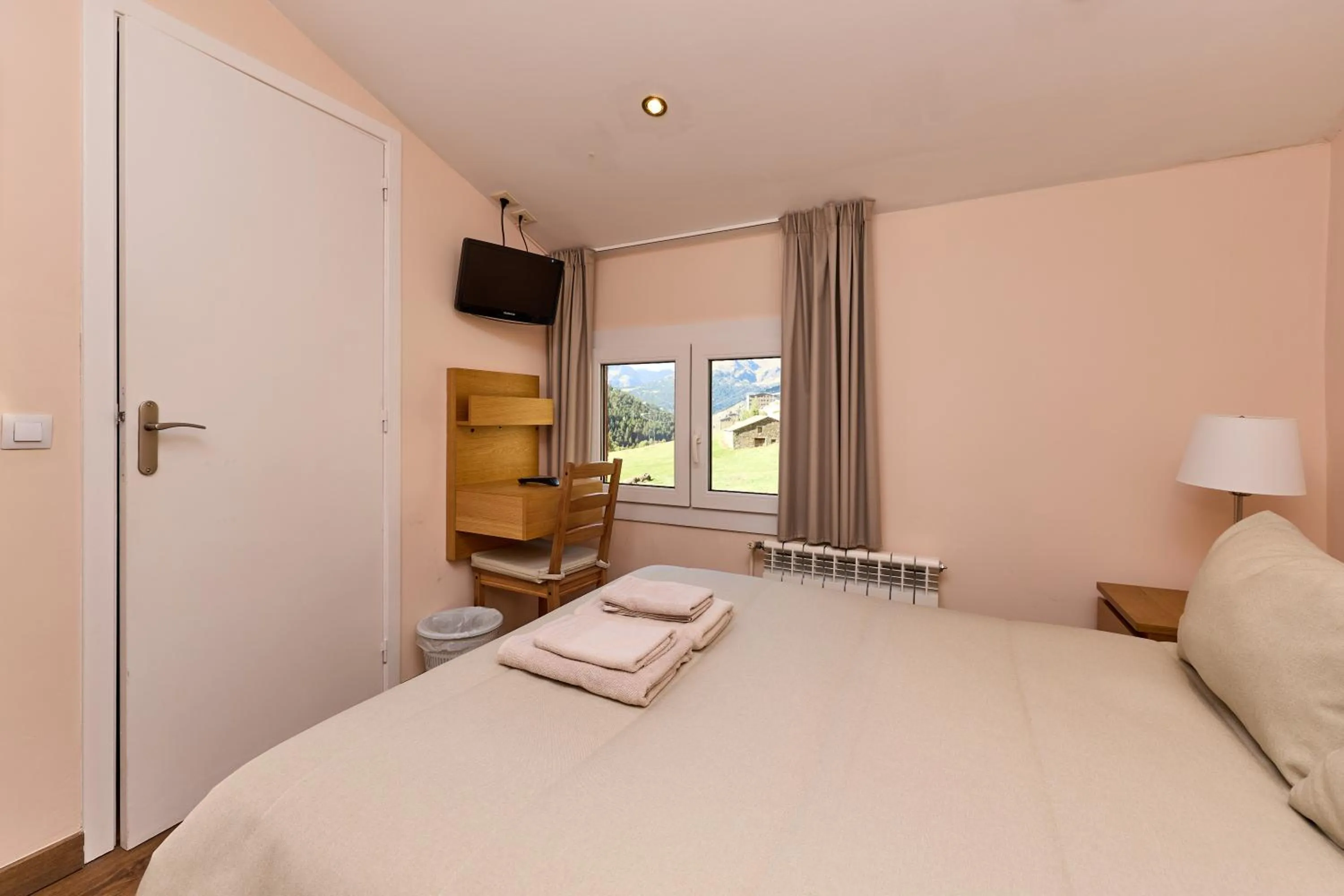 Bed in Hotel Peretol