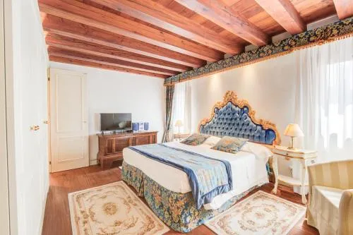 Master Venice Apartments
