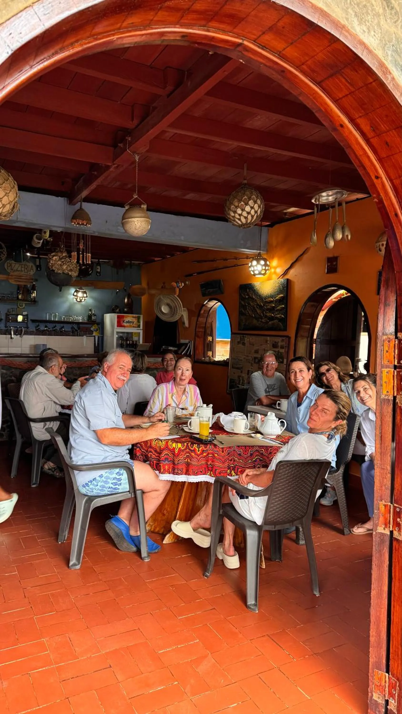 Restaurant/places to eat in Posada Turística Rocas De Cabo Marzo