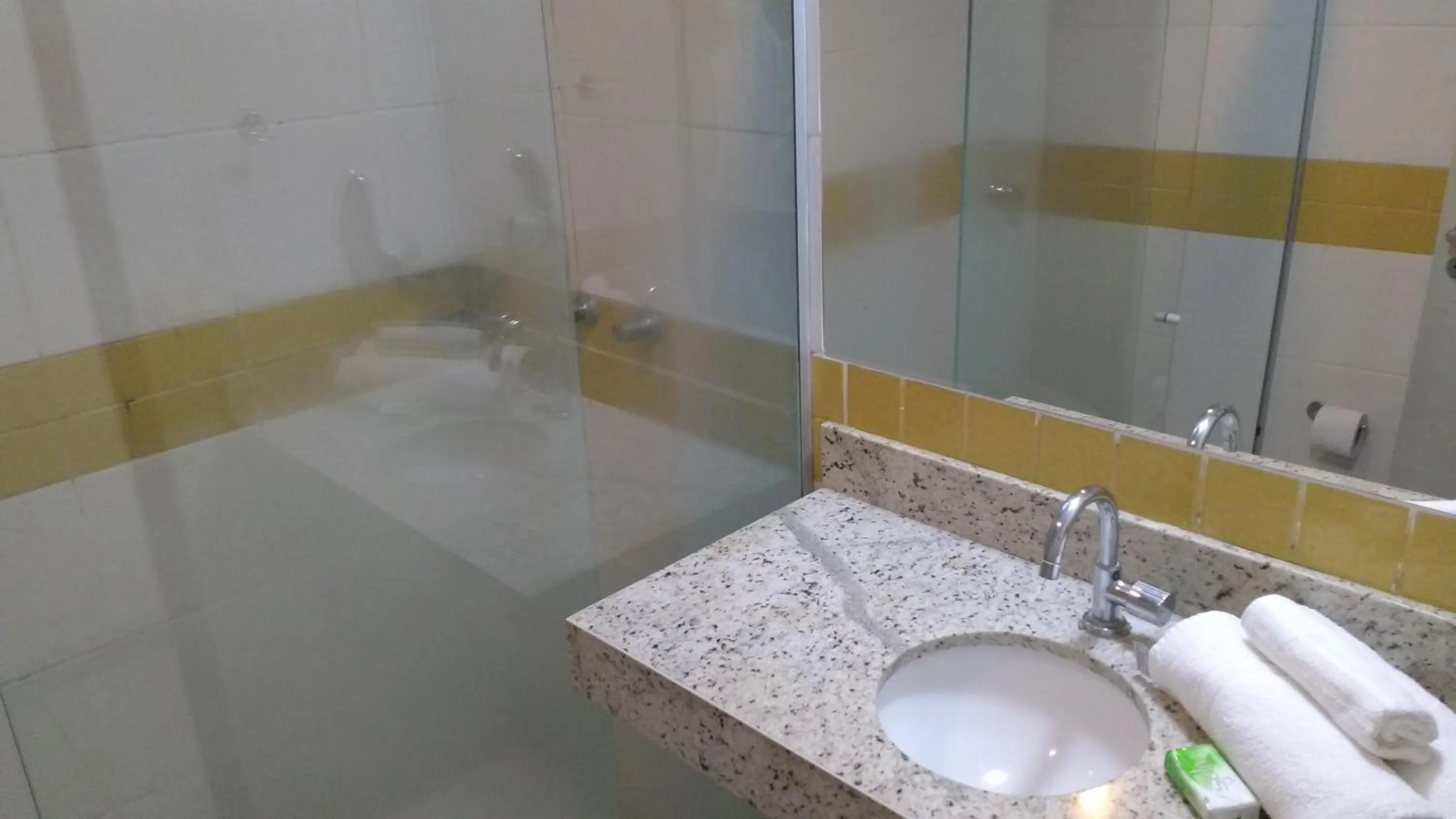 Bathroom in Pipa's Bay Apartamentos