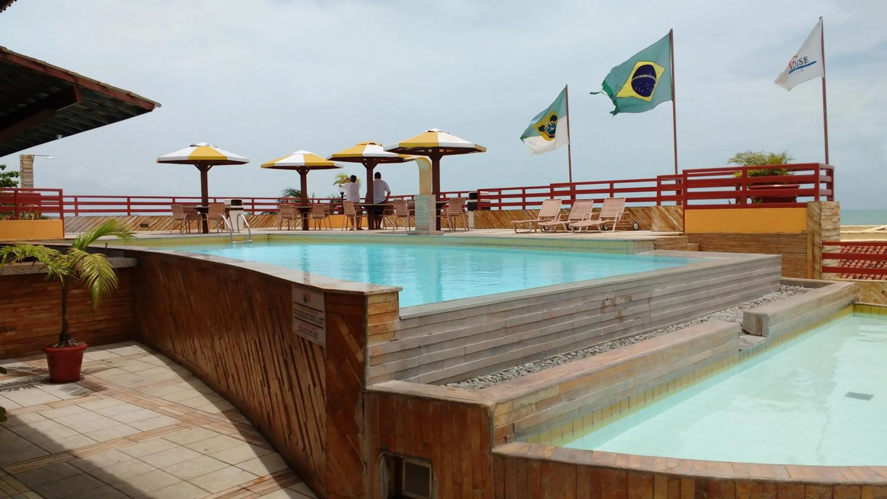 Swimming pool in Pipa's Bay Apartamentos