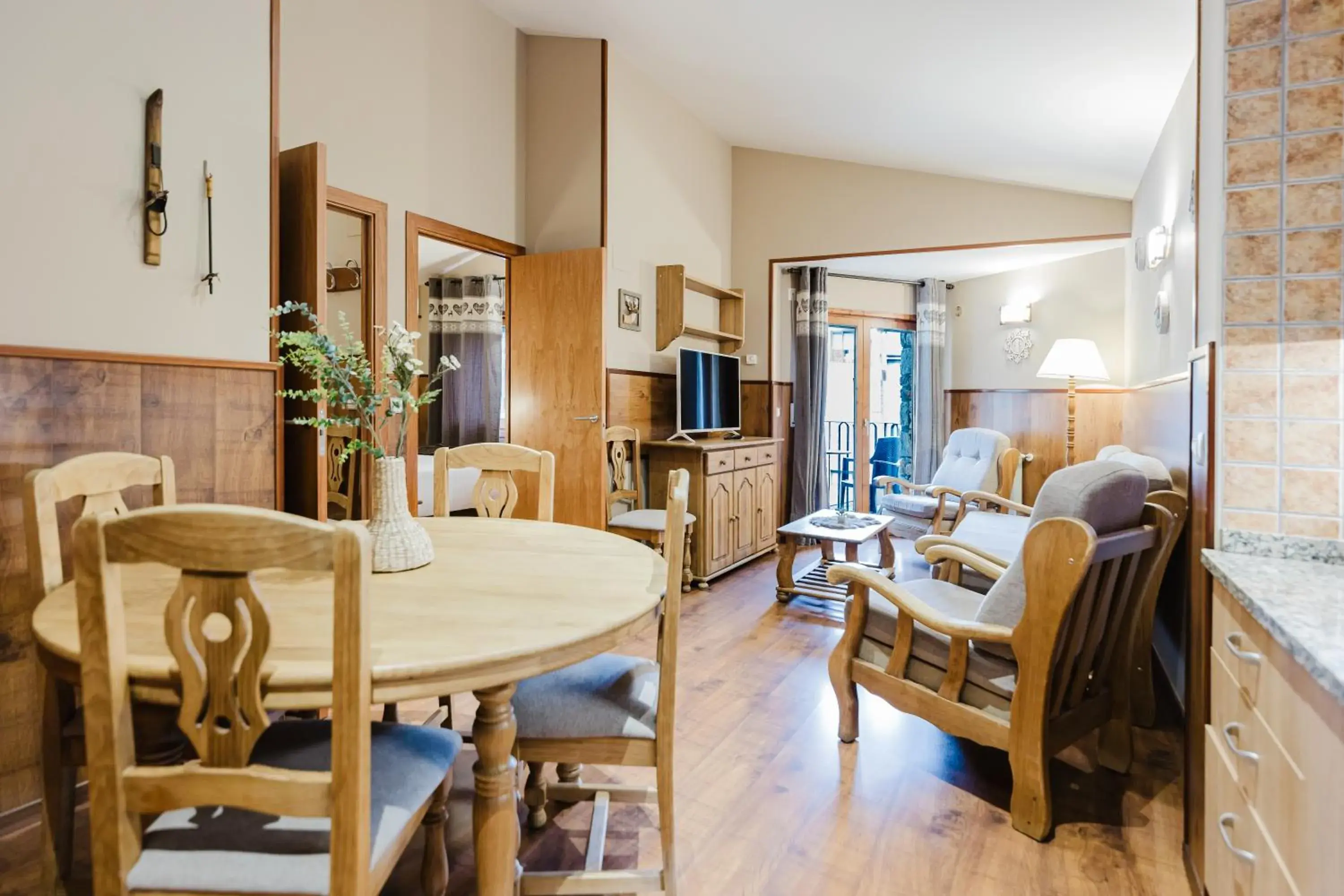Apartment with Garden View in Apartaments La Neu-Mountain Lodges & Restaurant Apartment with Garden View in Apartaments La Neu-Mountain Lodges & Restaurant