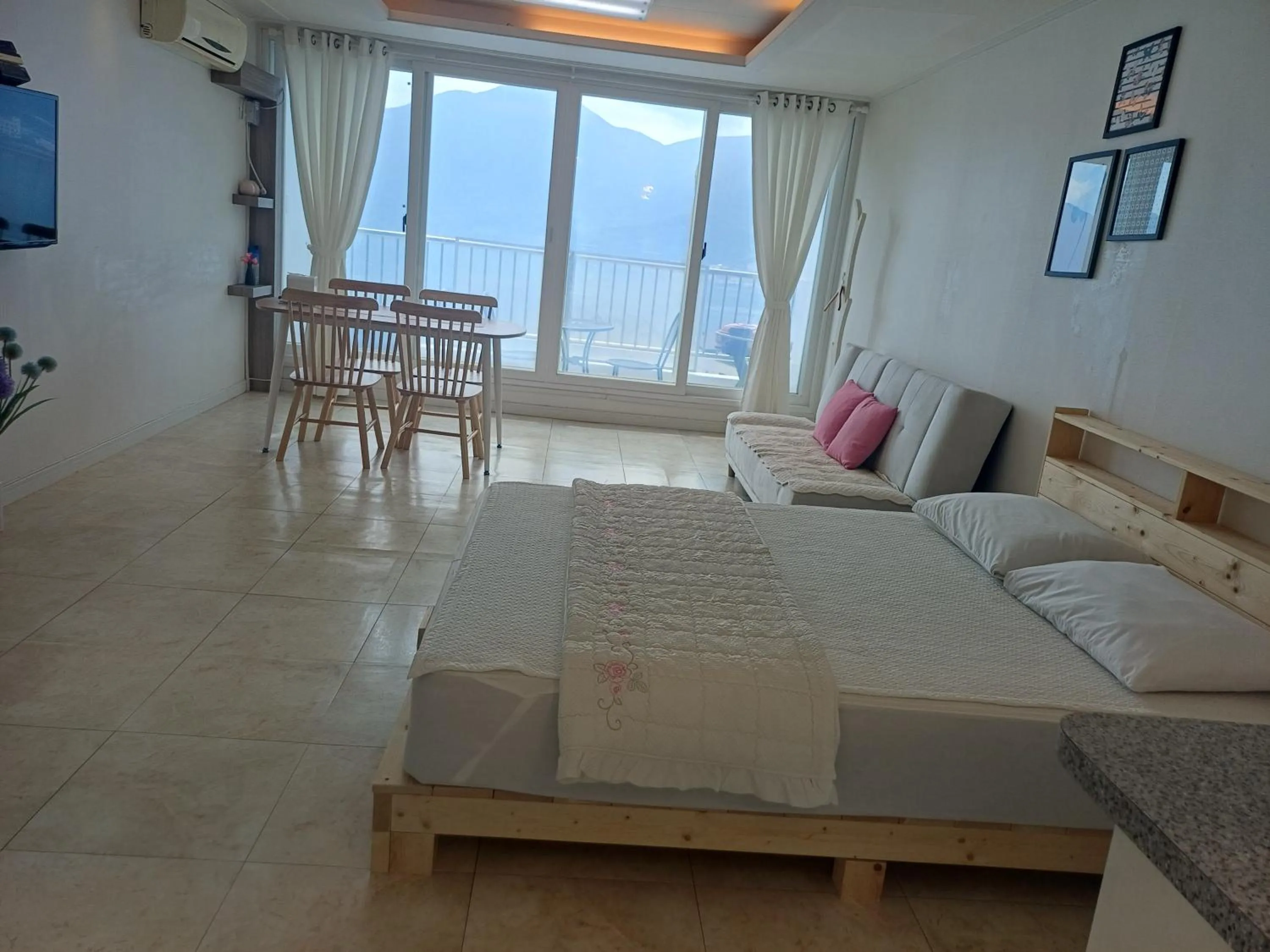 Bed in Melodia Pension