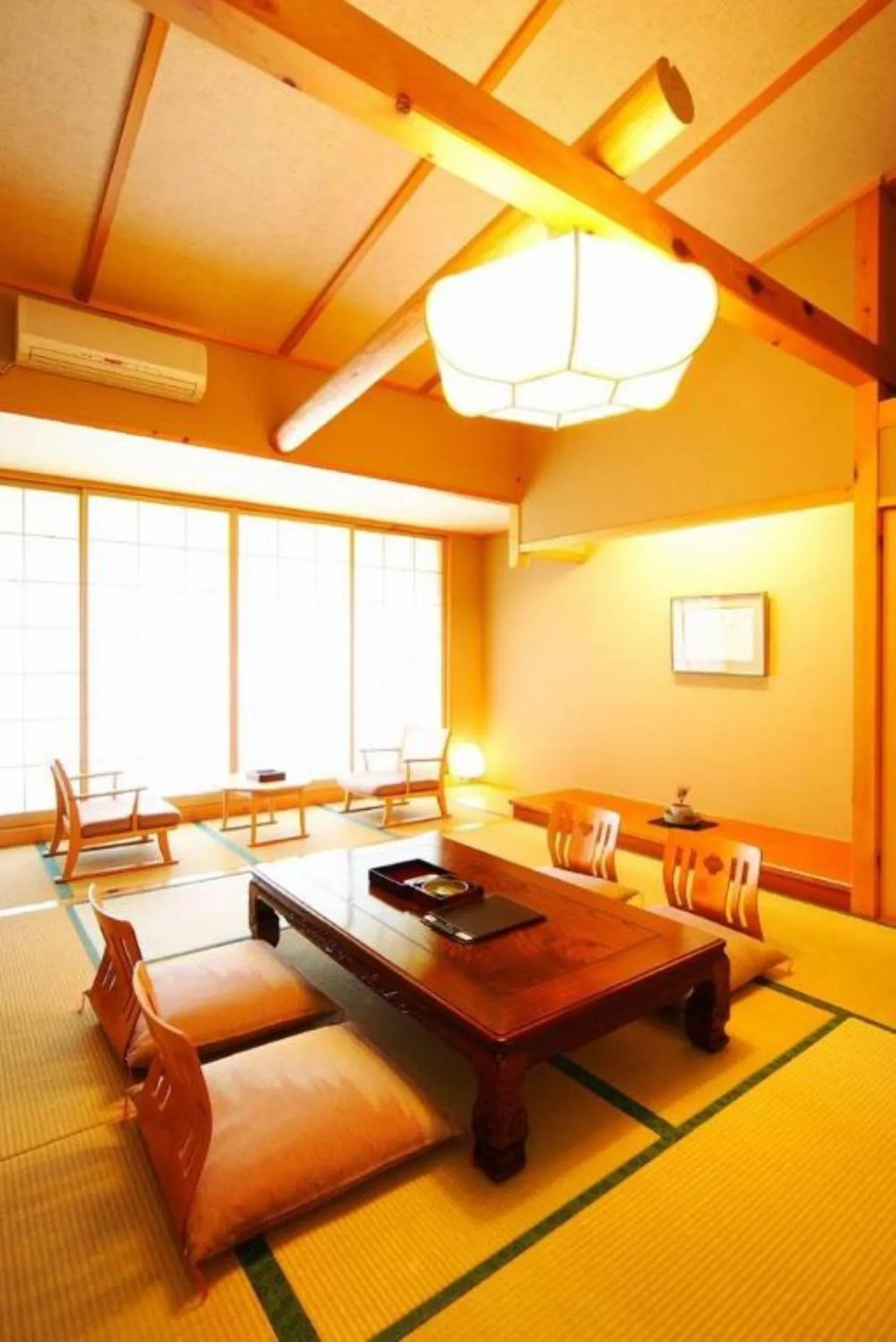 Tsutaya Tokinoyado Kazari