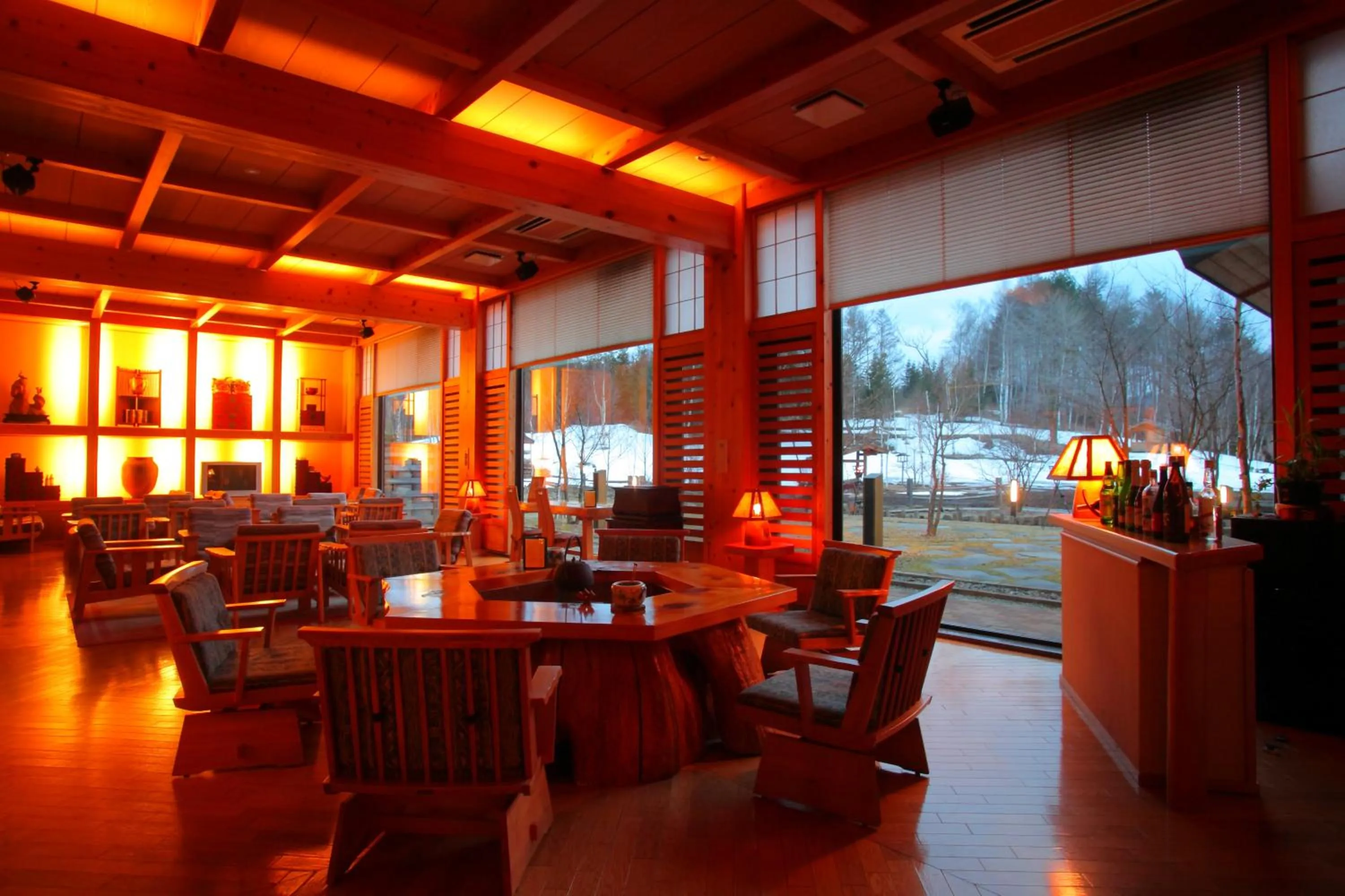 Communal lounge/ TV room in Tsutaya Tokinoyado Kazari