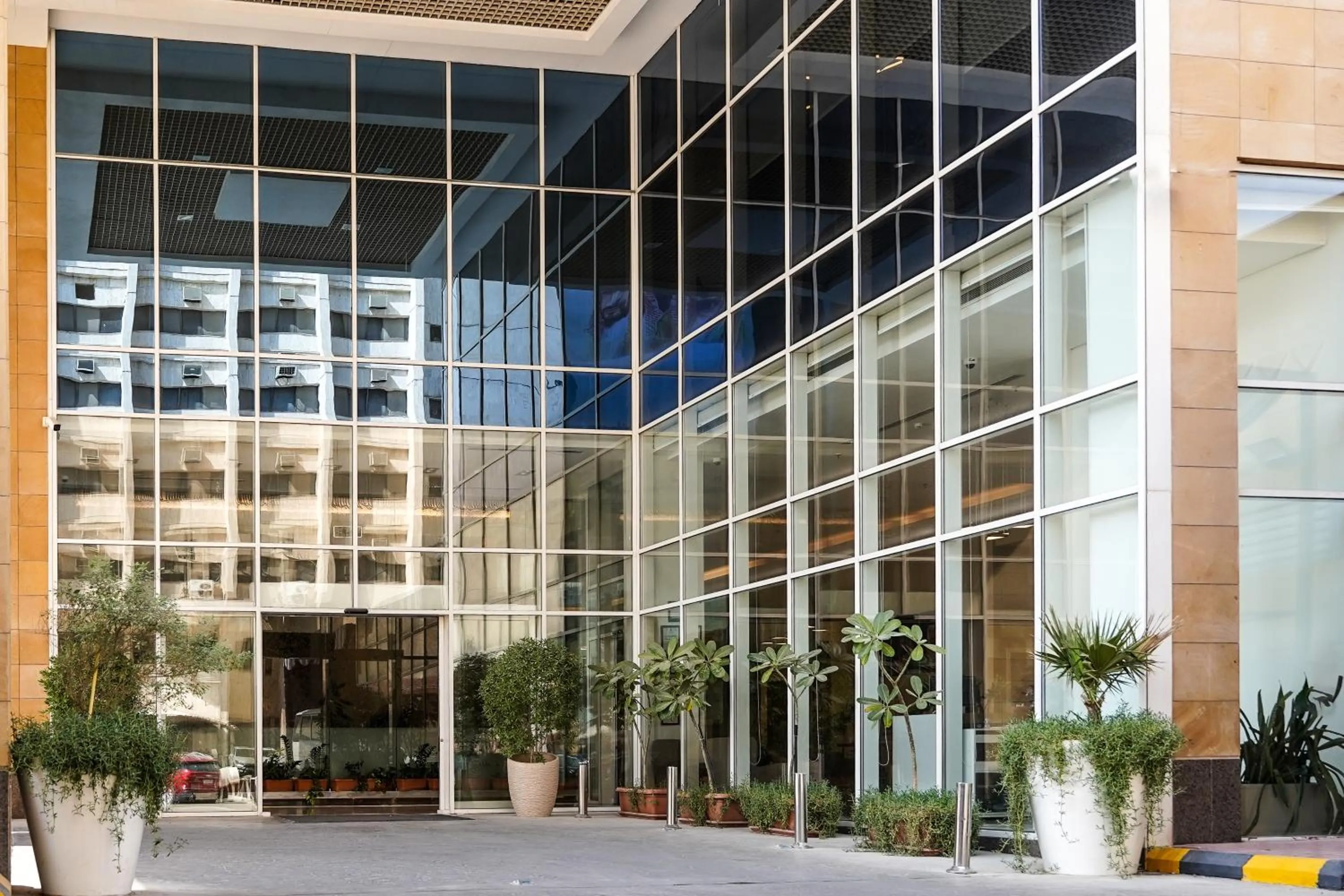 Facade/entrance in Awfad Hotel