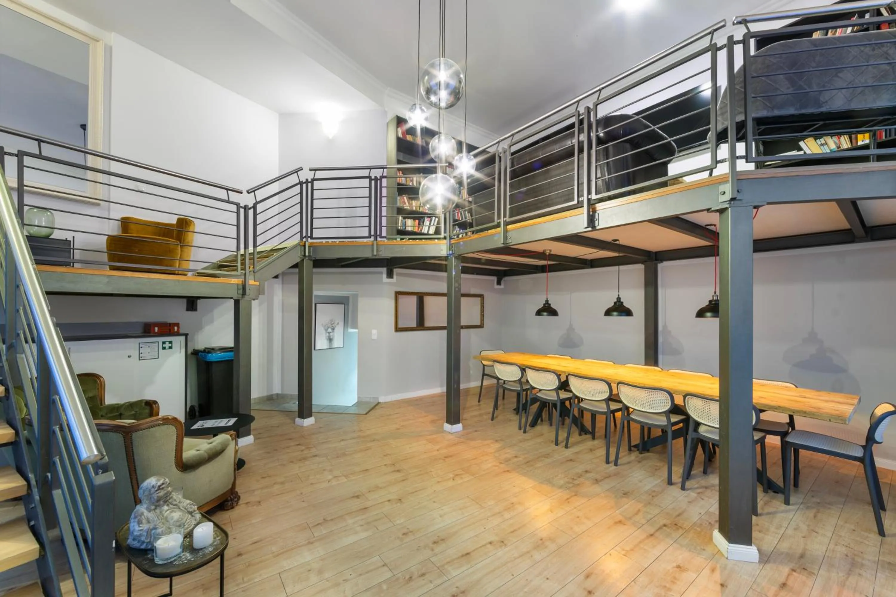 Dining area in Big family apartment Berlin Treptower Park