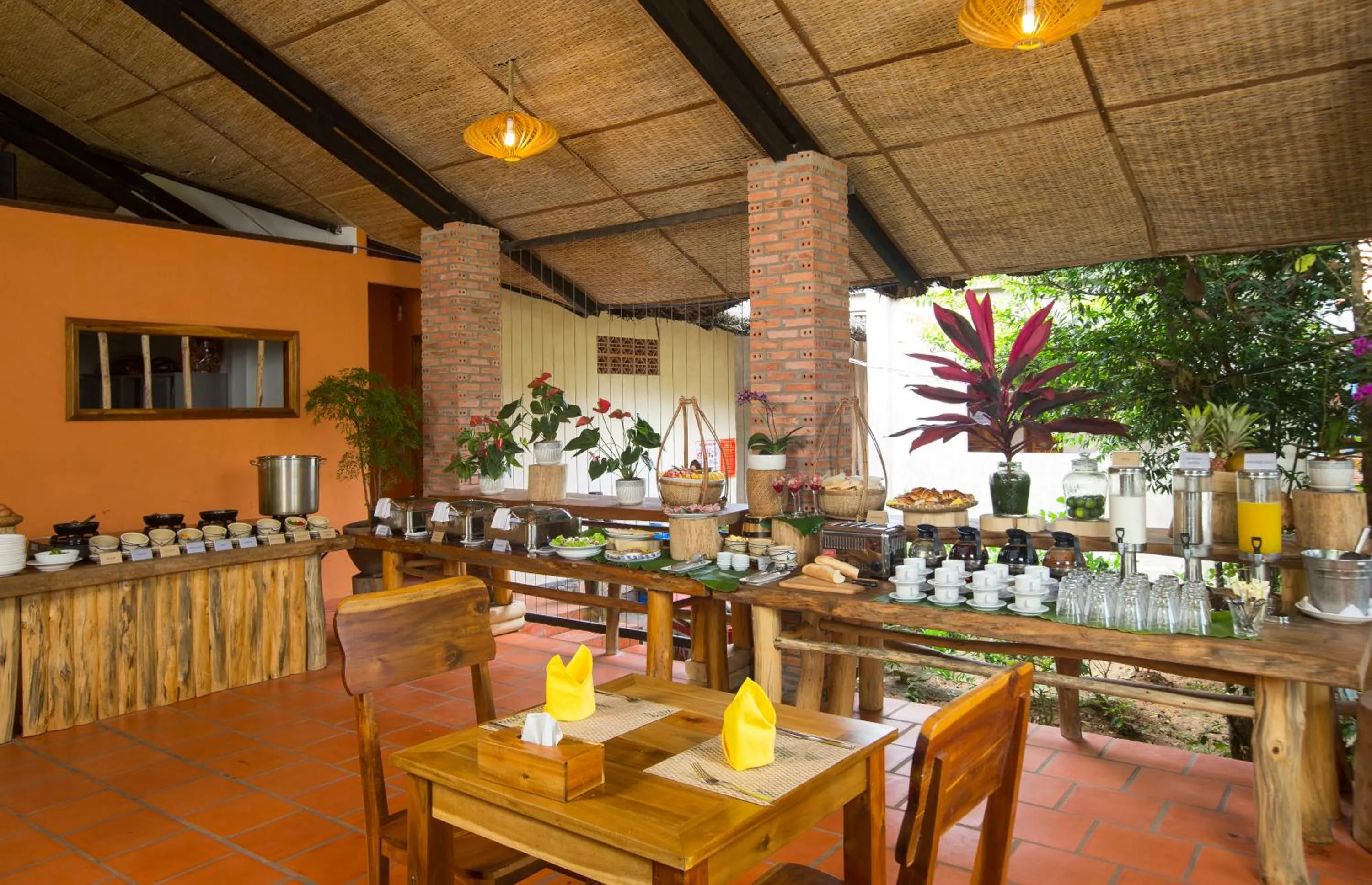 Restaurant/places to eat in Valley Village Phu Quoc