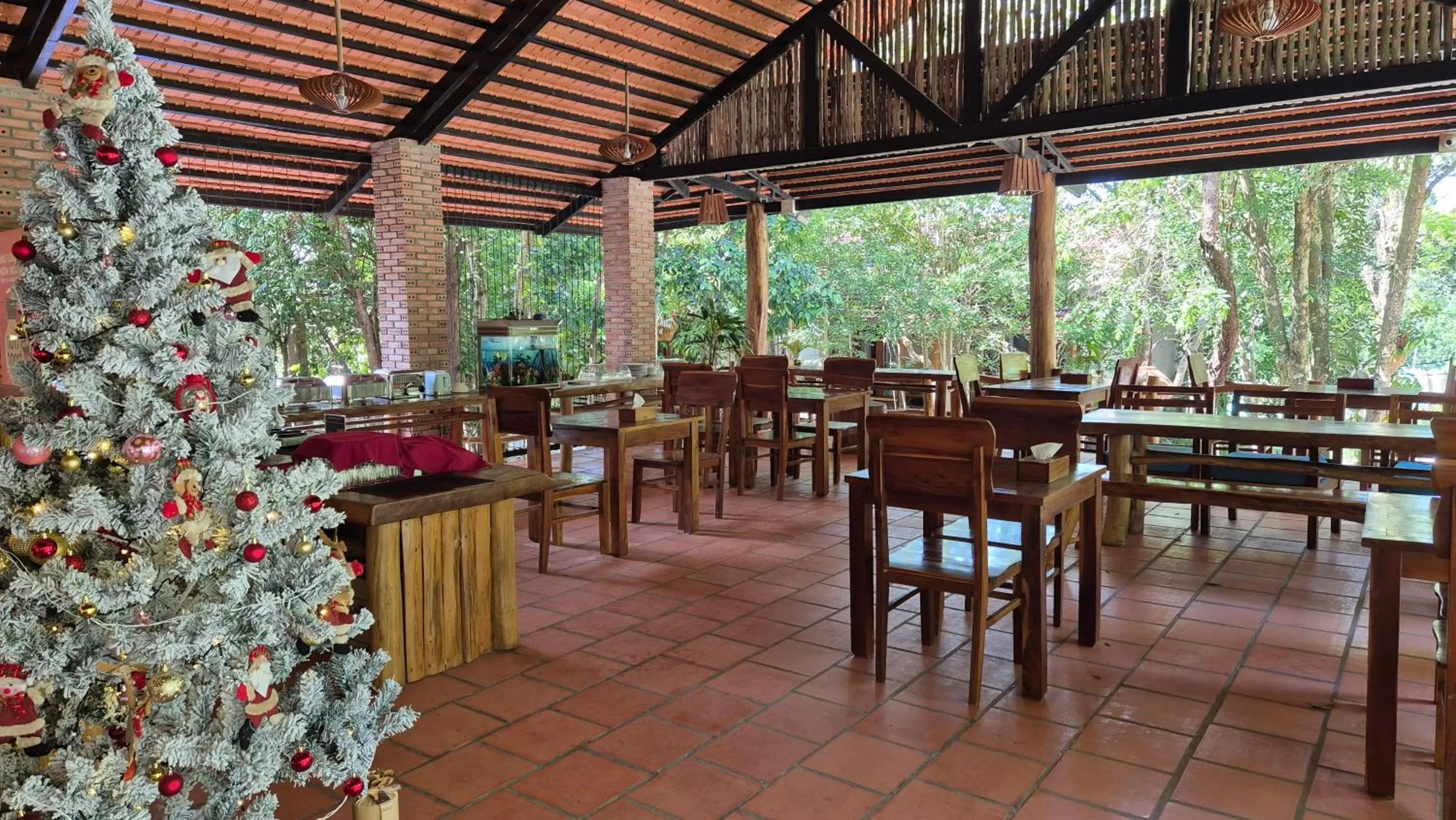 Restaurant/places to eat in Valley Village Phu Quoc