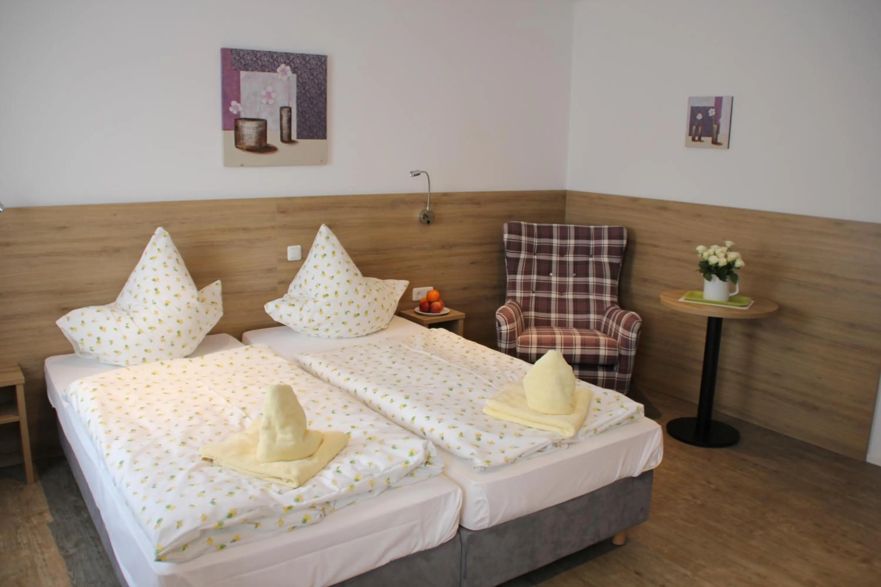 Photo of the whole room, Bed in Rathausstuben