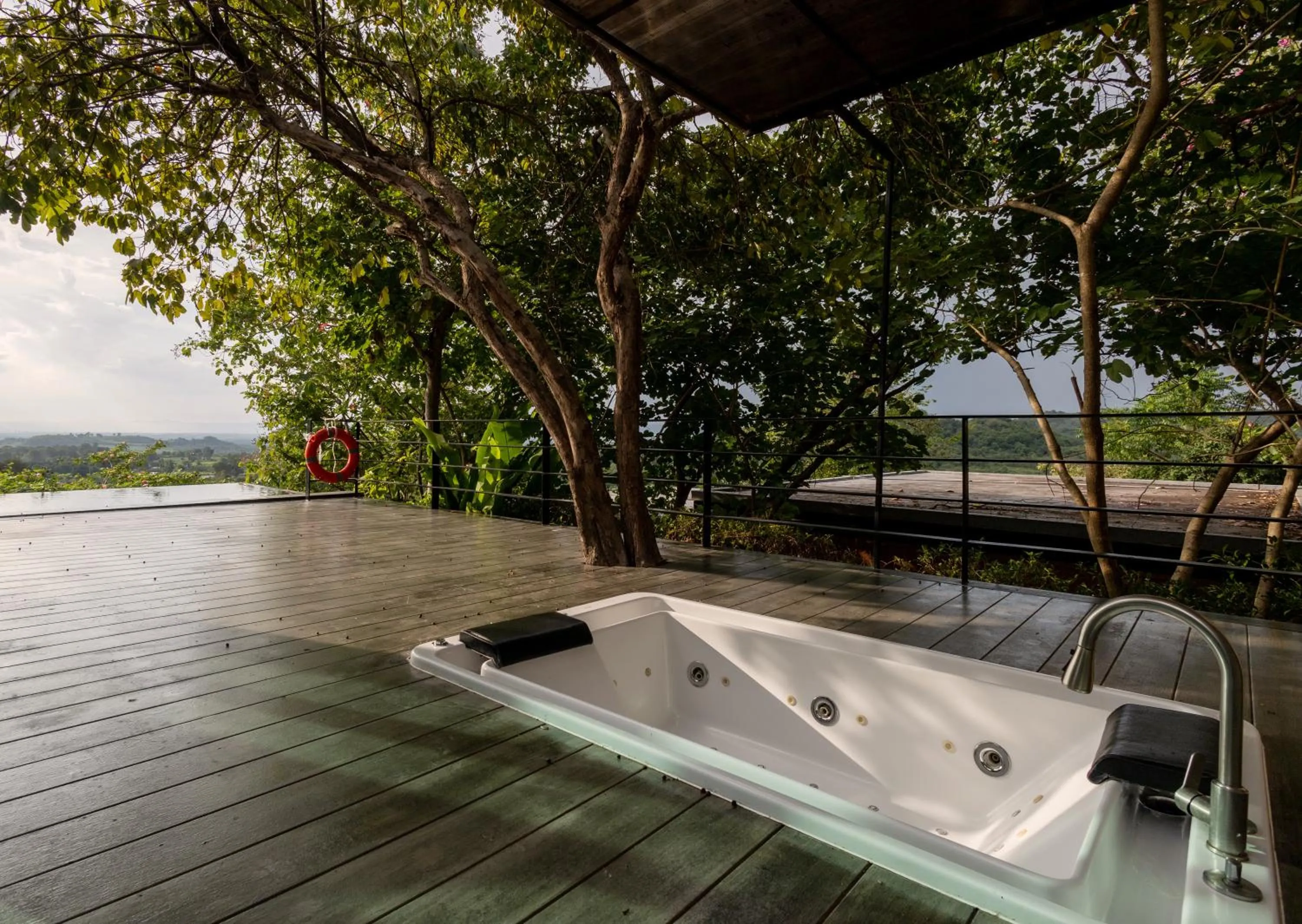 Hot Tub in The Paz Resort Khao Yai