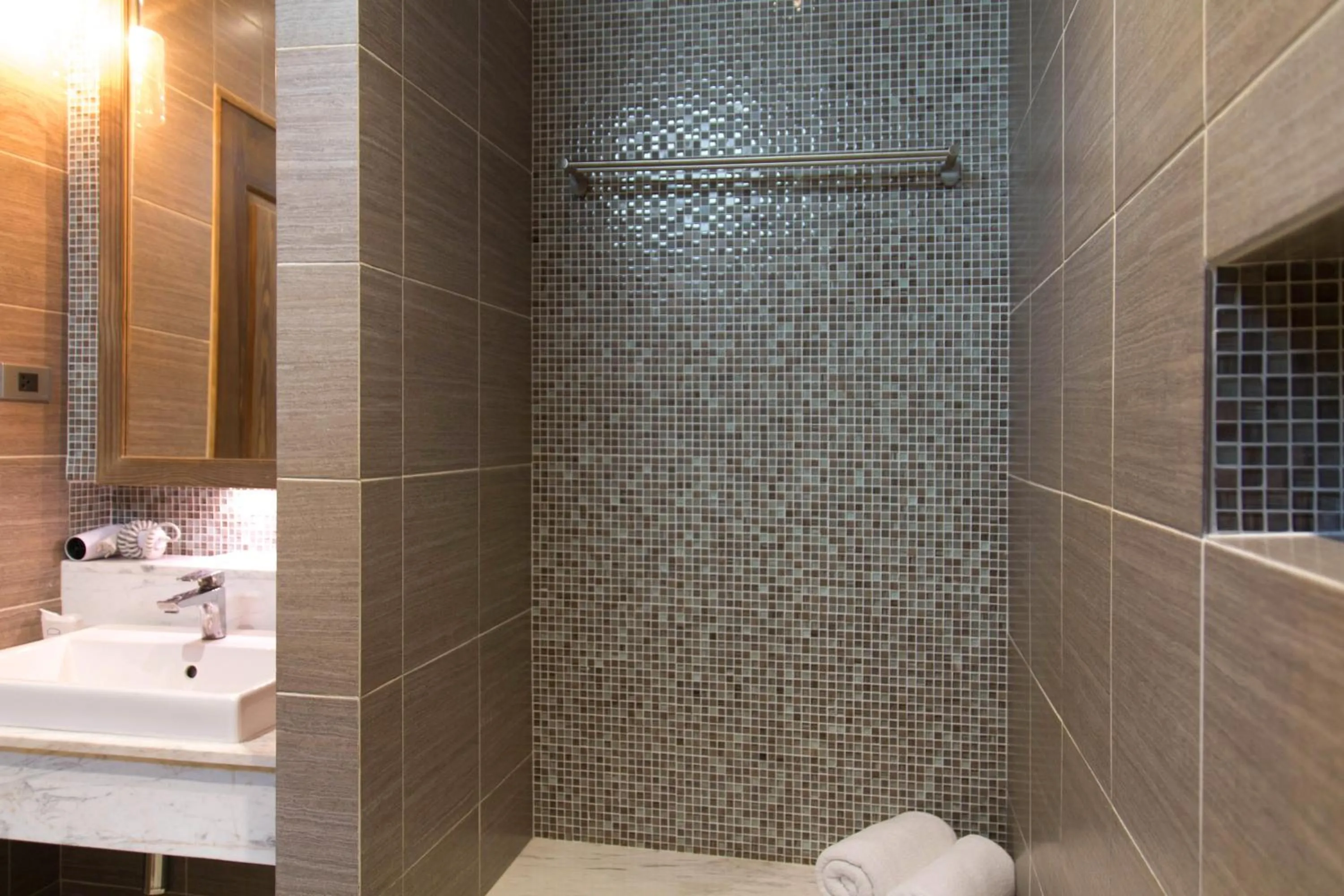 Toilet in Mela Garden Retreat Cottage